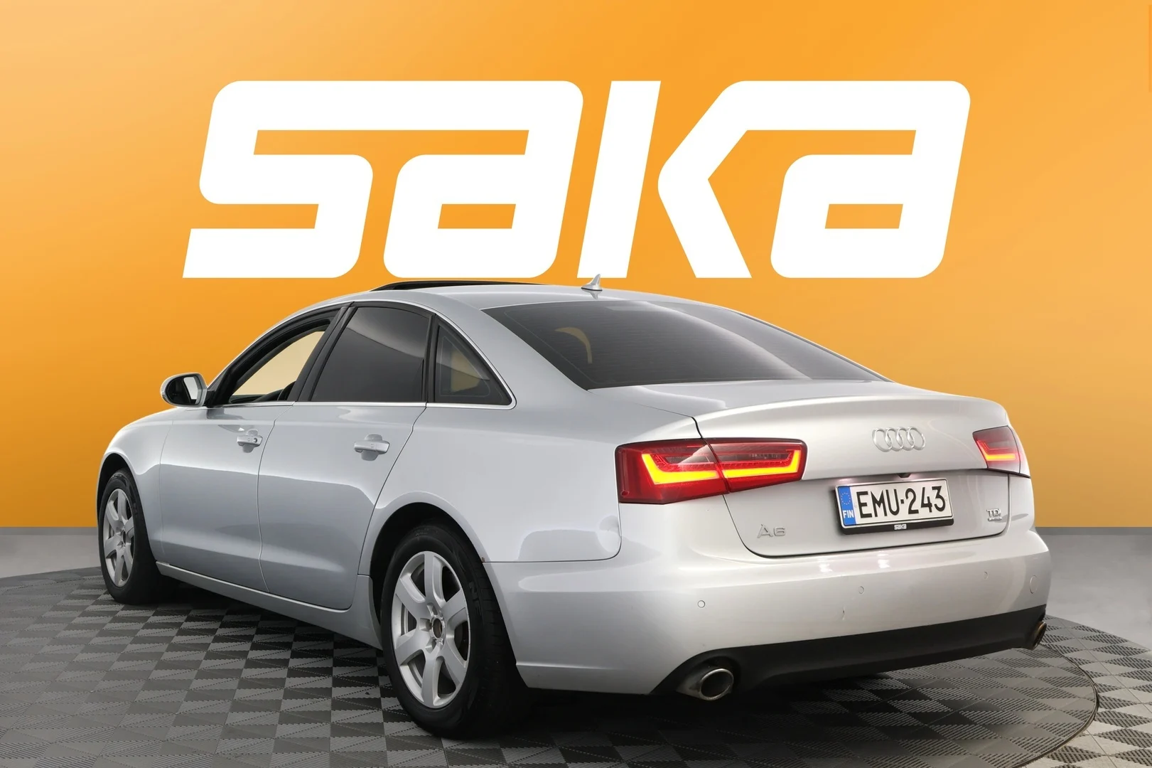 Car Image - 3Kcf3QGLk8PLLW0SEumANj