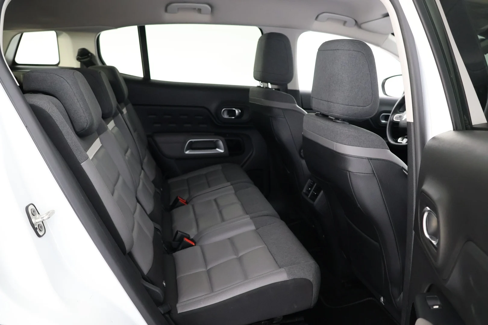 Car Image - 1n9rjxHUK5B1HHMmzeQAxs