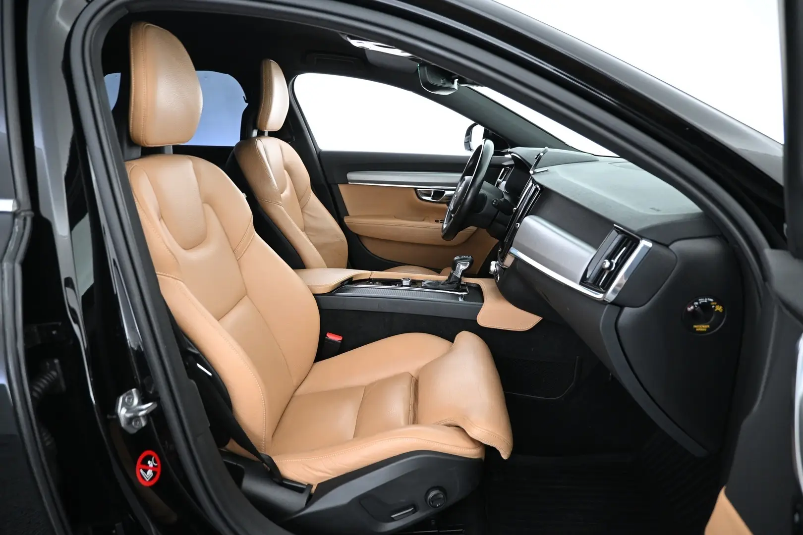 Car Image - 5MI1i7KVTqEuSePVPEeEXd