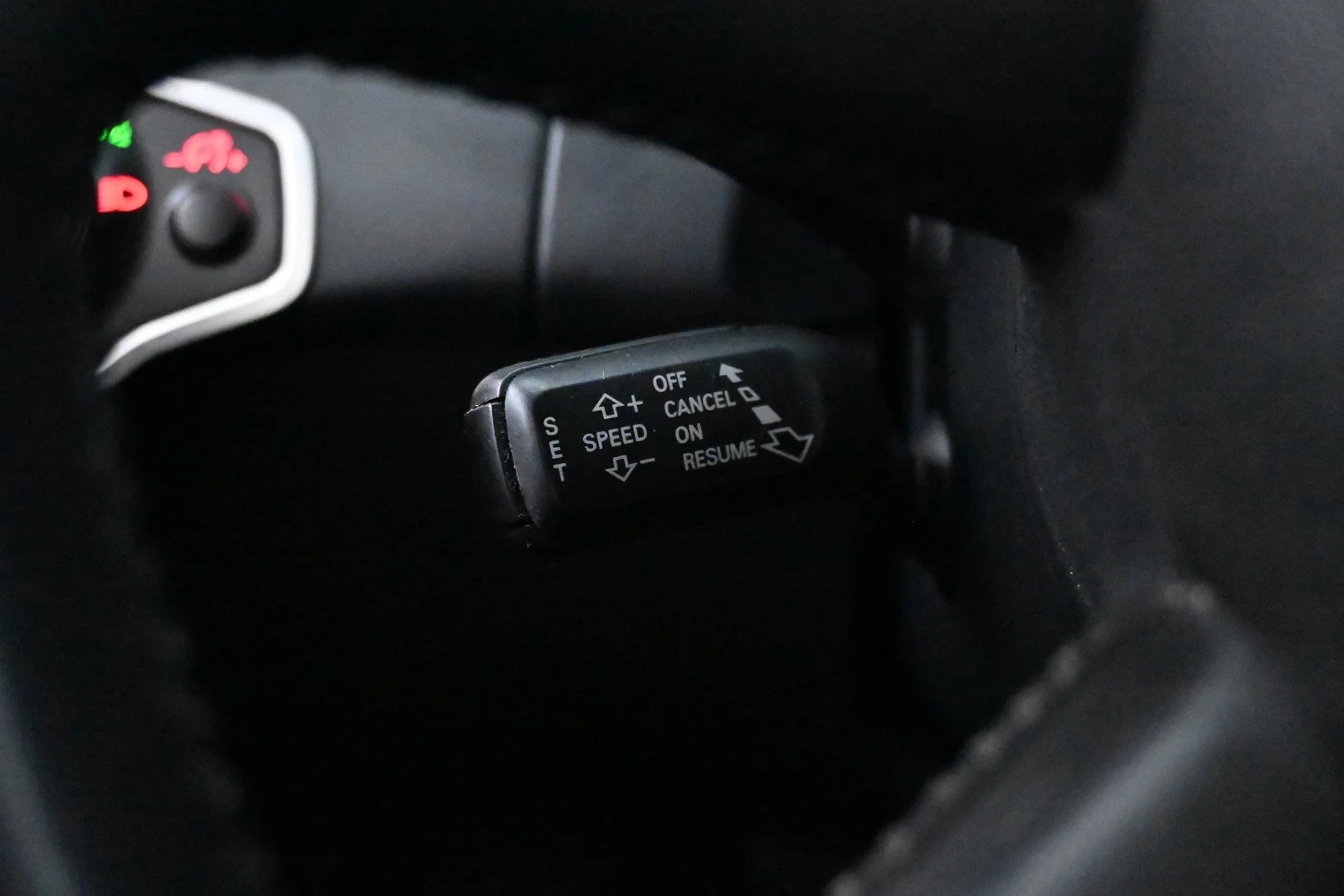 Car Image - 4pQicTjzYQ6qM6nzrv2pdI