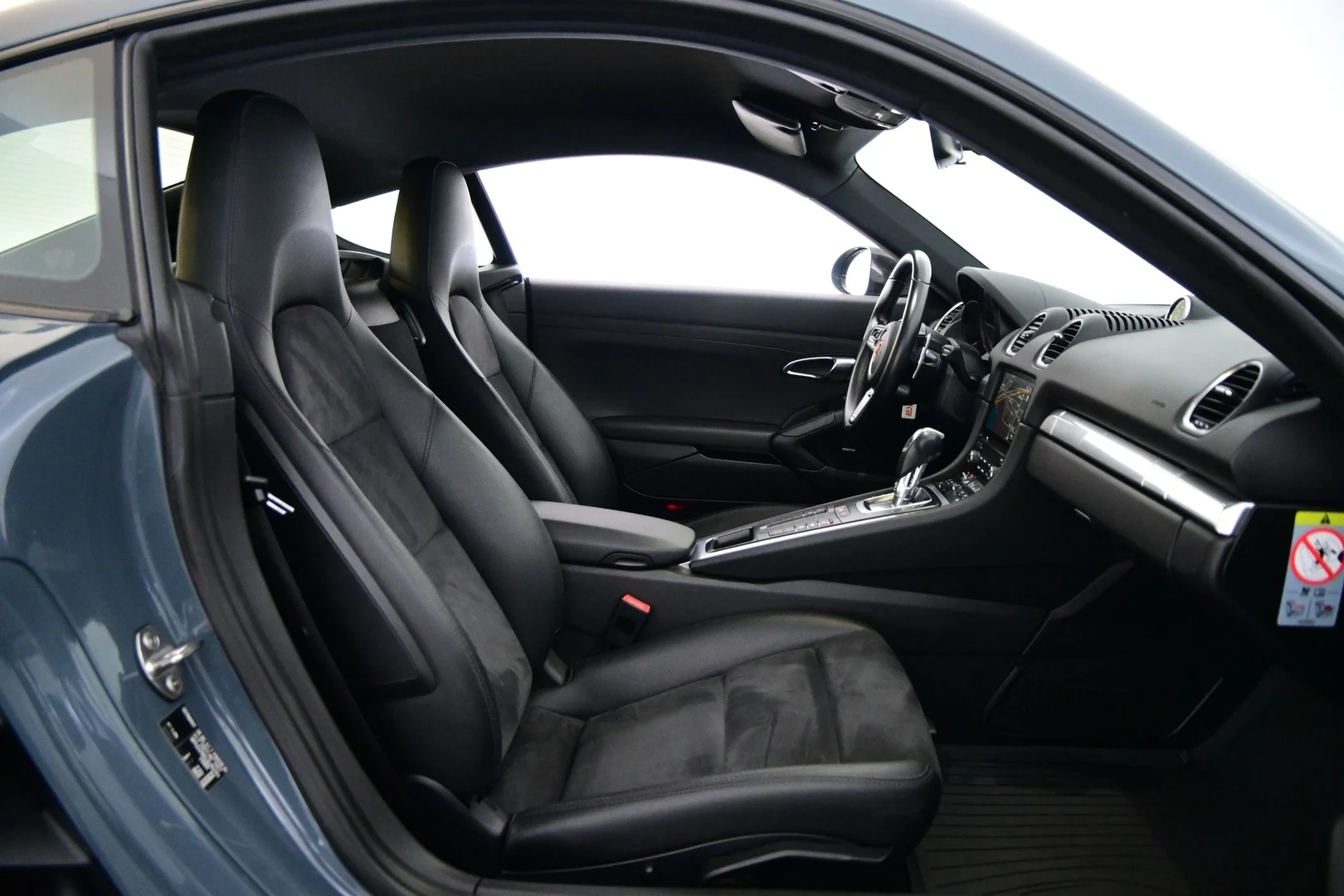 Car Image - 6LMxJbGfUfzBzupKRgBGxO