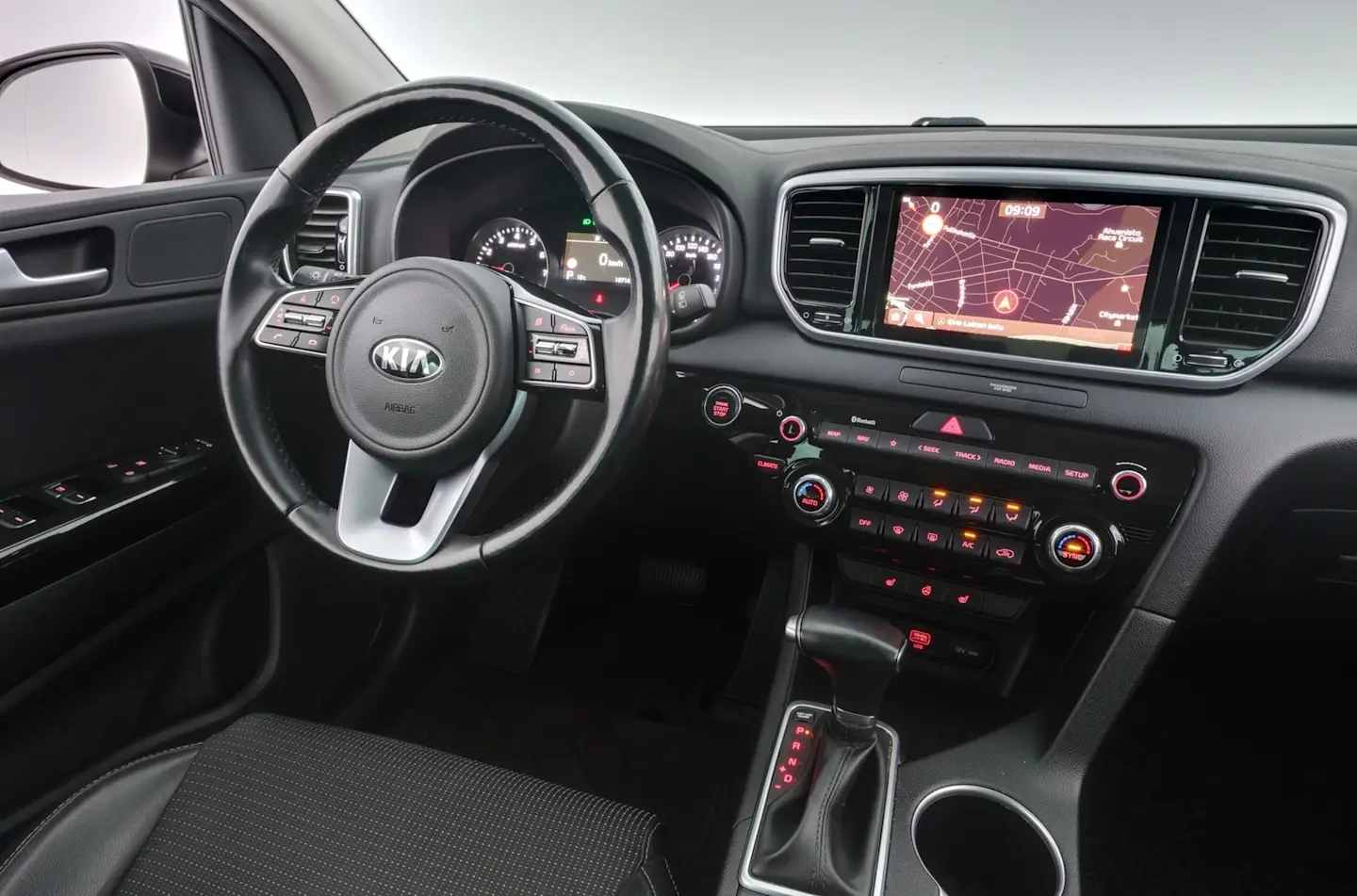 Car Image - 72h5j8HvHGhVrz05MinPKn