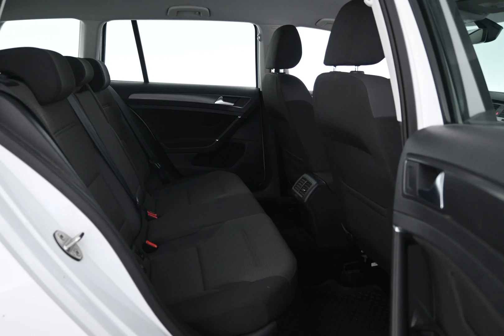 Car Image - 4Tvu7Xsk1TBDQnAc6LTXm4