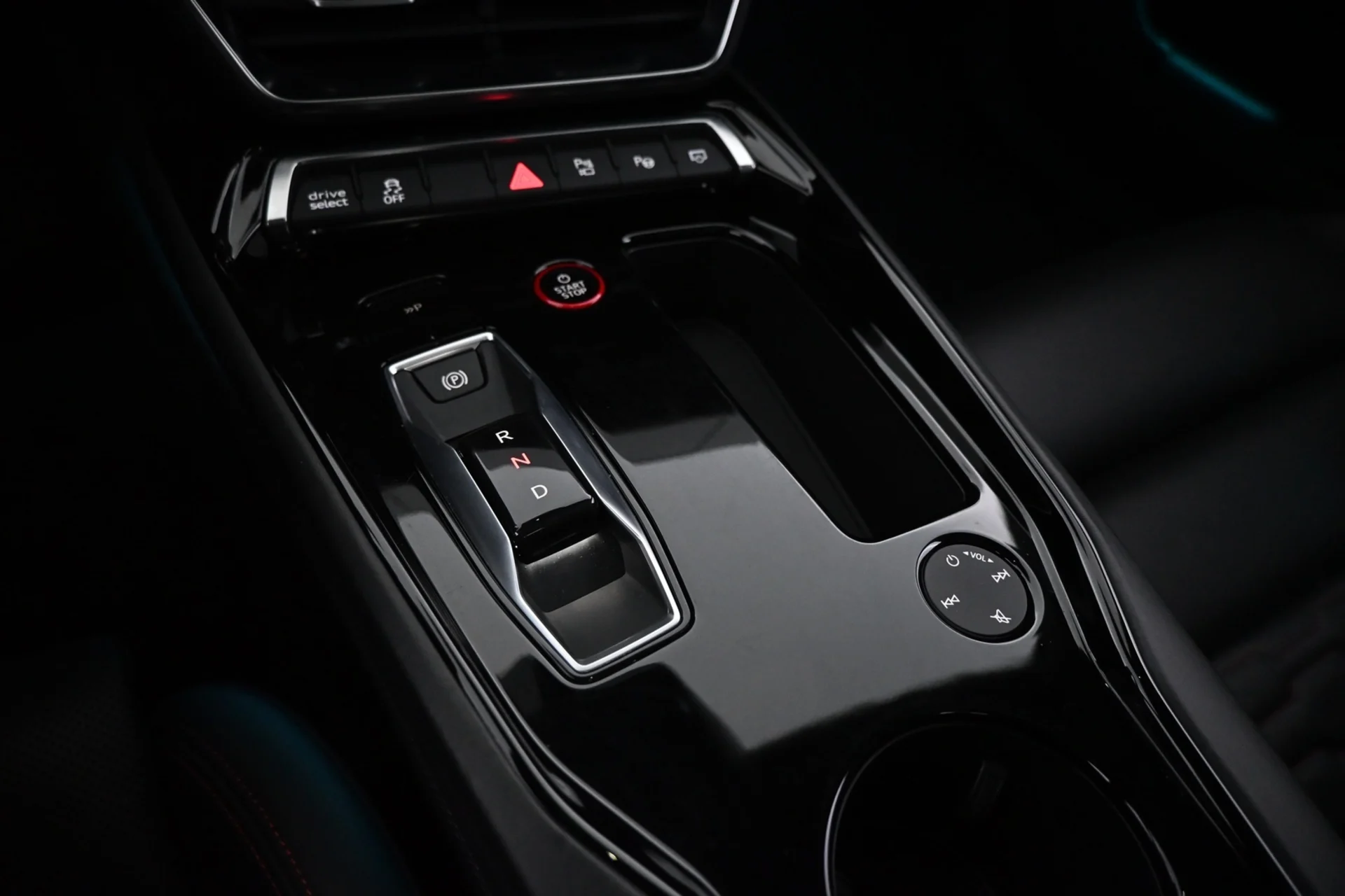 Car Image - 4V9kVD9WDJFxYKuE6YIqpA