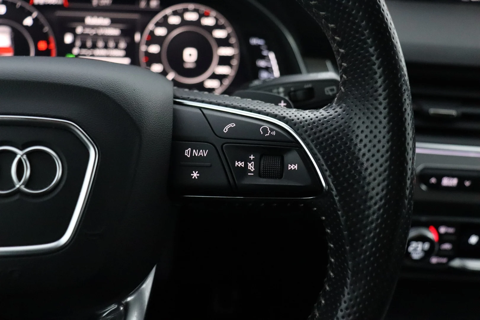 Car Image - ydWVRwgsLxSmb7zYvQ2fG