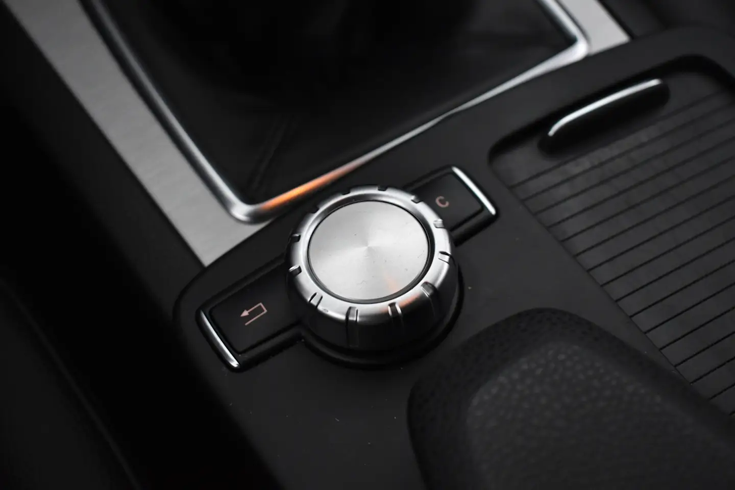 Car Image - VRYdRN7uAi0L3xnt3kAJz
