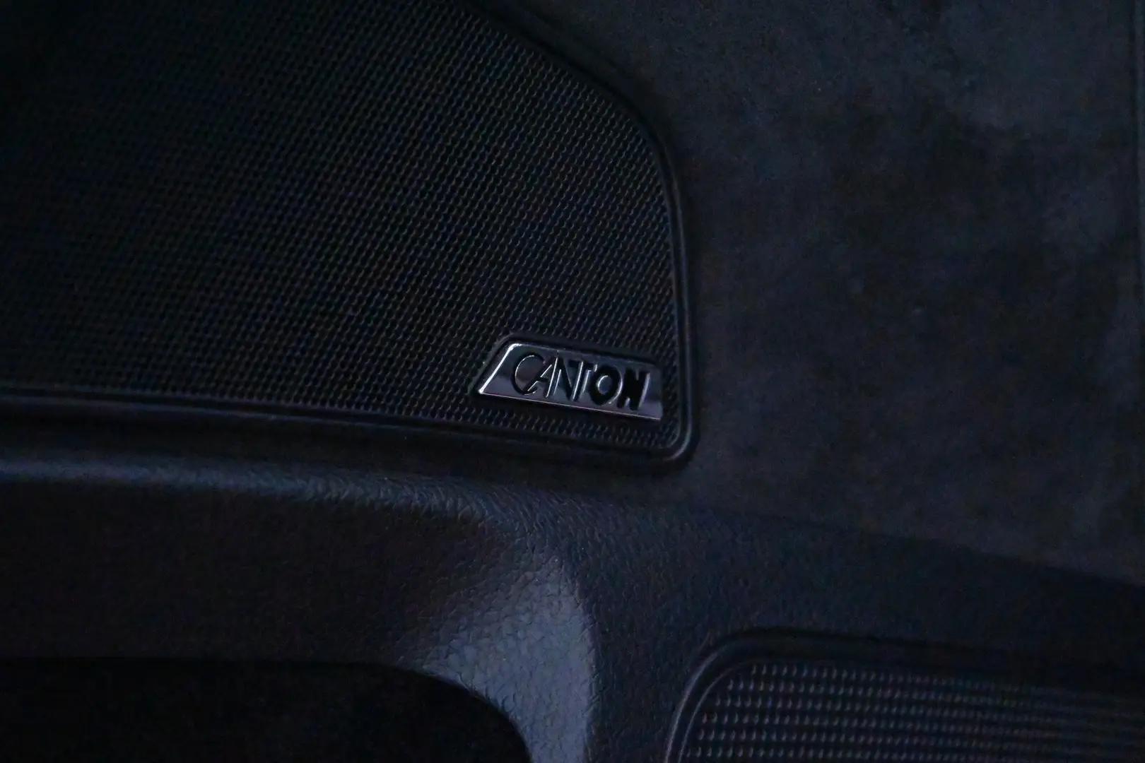 Car Image - 6VsNeLLzfiC2JWBE8ZBwHG