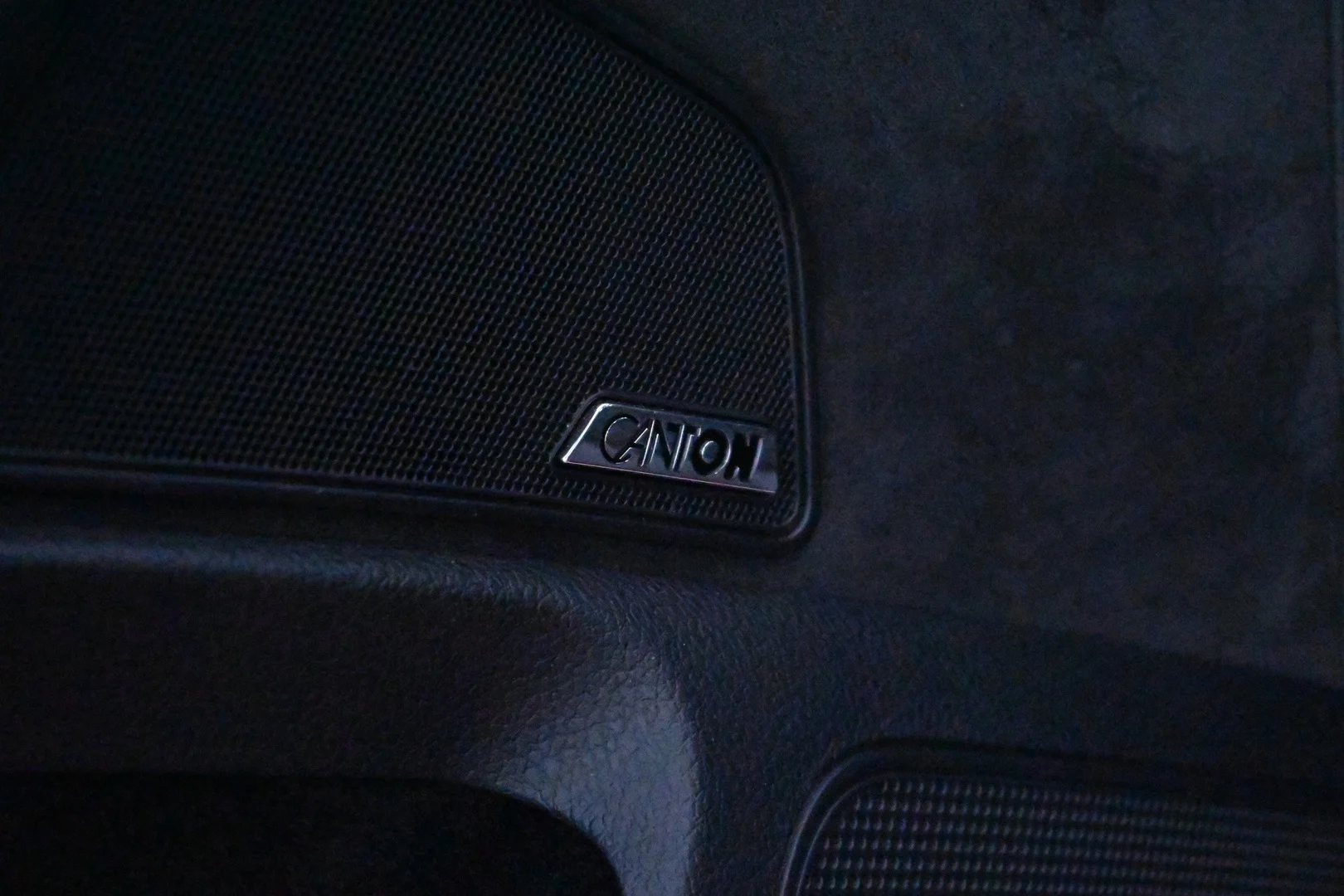 Car Image - 6VsNeLLzfiC2JWBE8ZBwHG