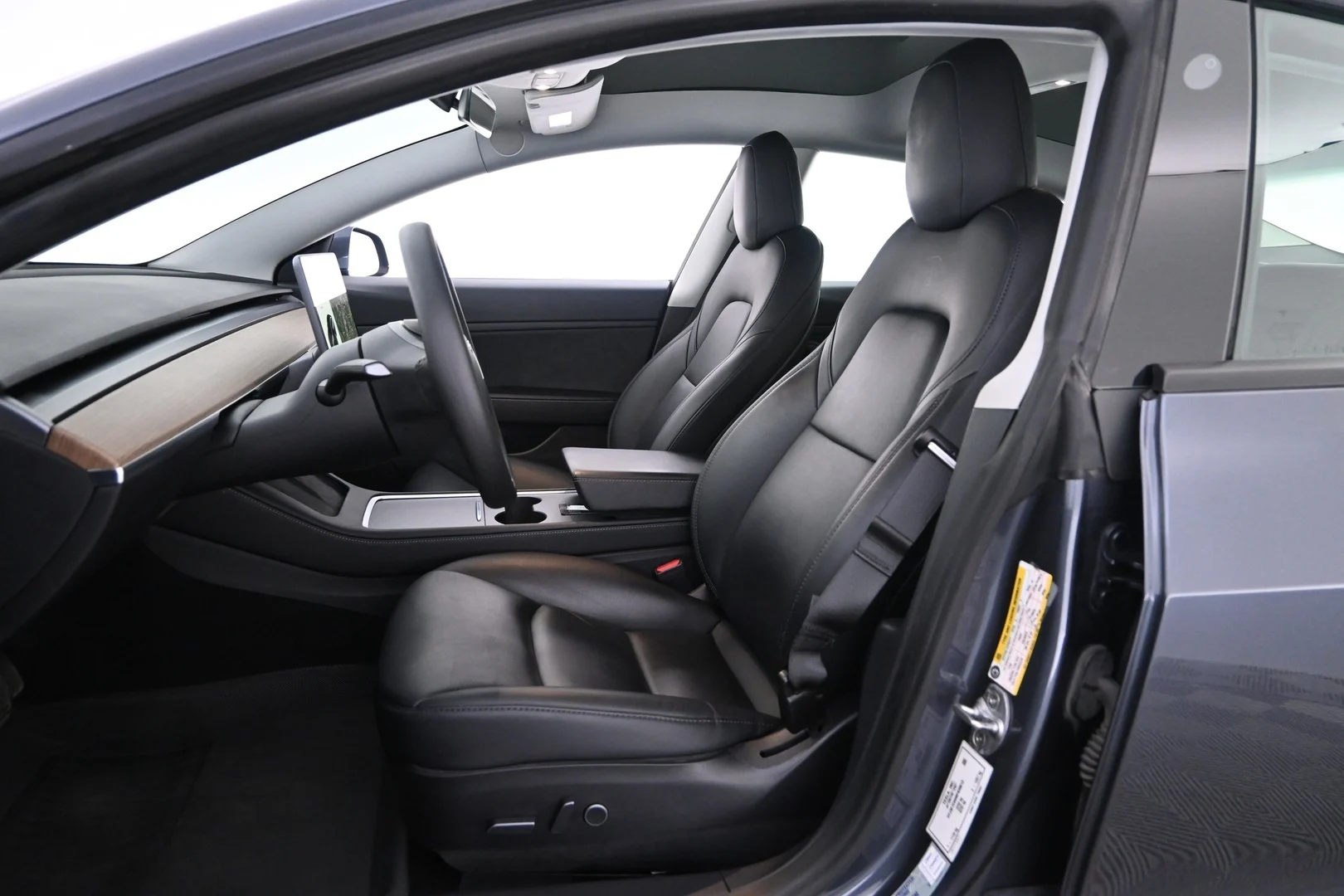 Car Image - 6QpRZ1RfYMqfS3wcGgQsbS