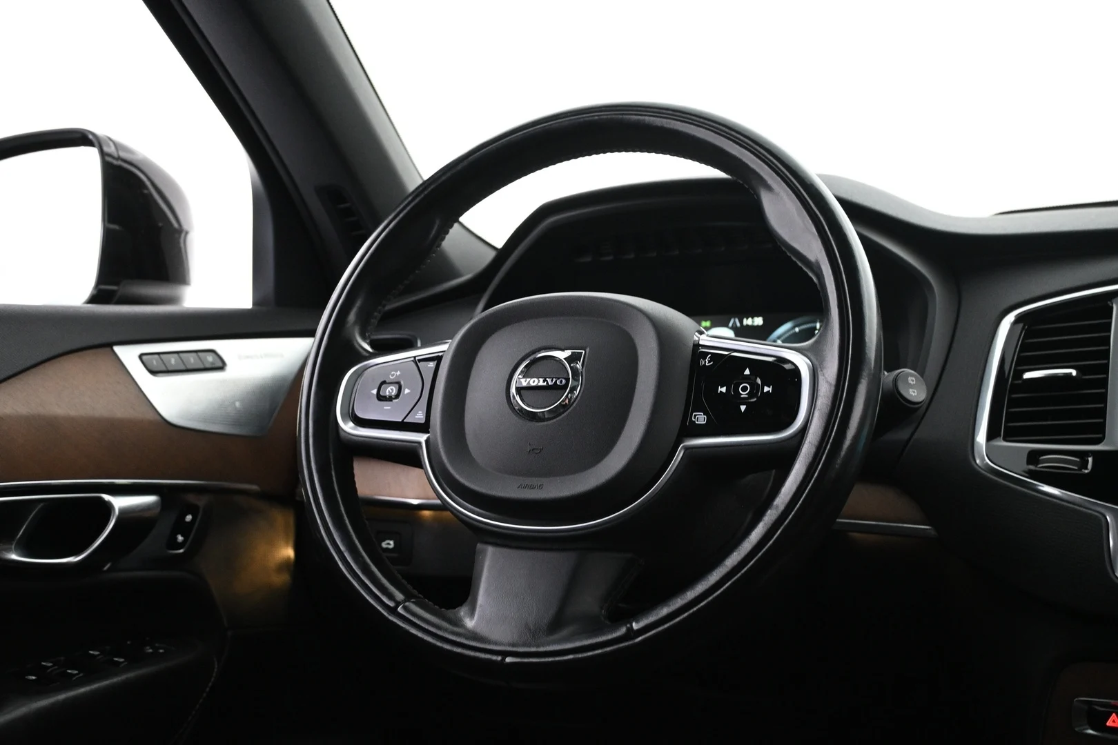 Car Image - 2J7eM0w9FVrwtPUDKNael8