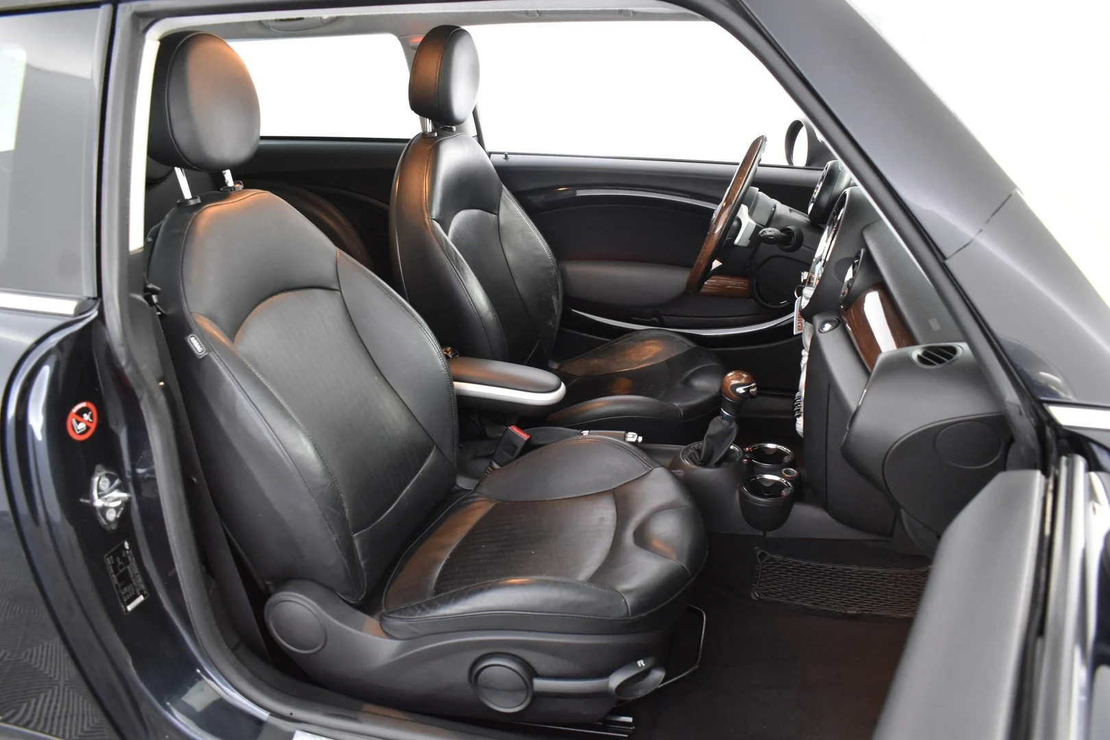 Car Image - 44M3Uwio37nICO6c0tV7Cb