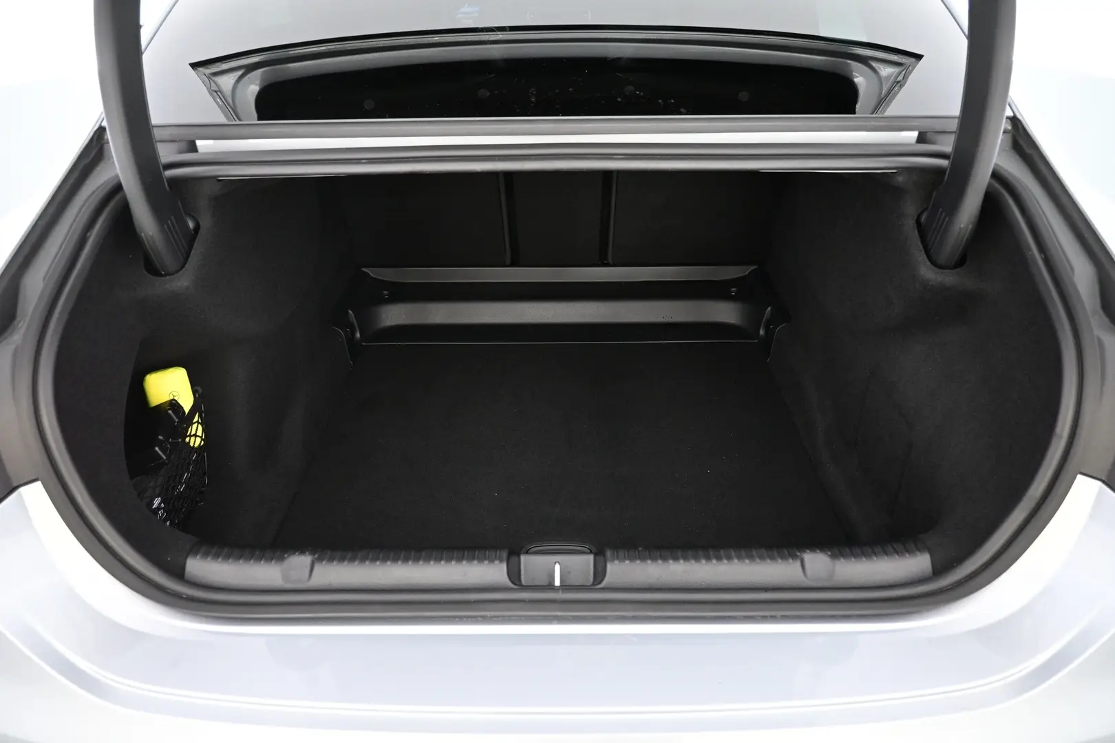 Car Image - 2uWZ6zb8eDOWw5o1UrlSkl