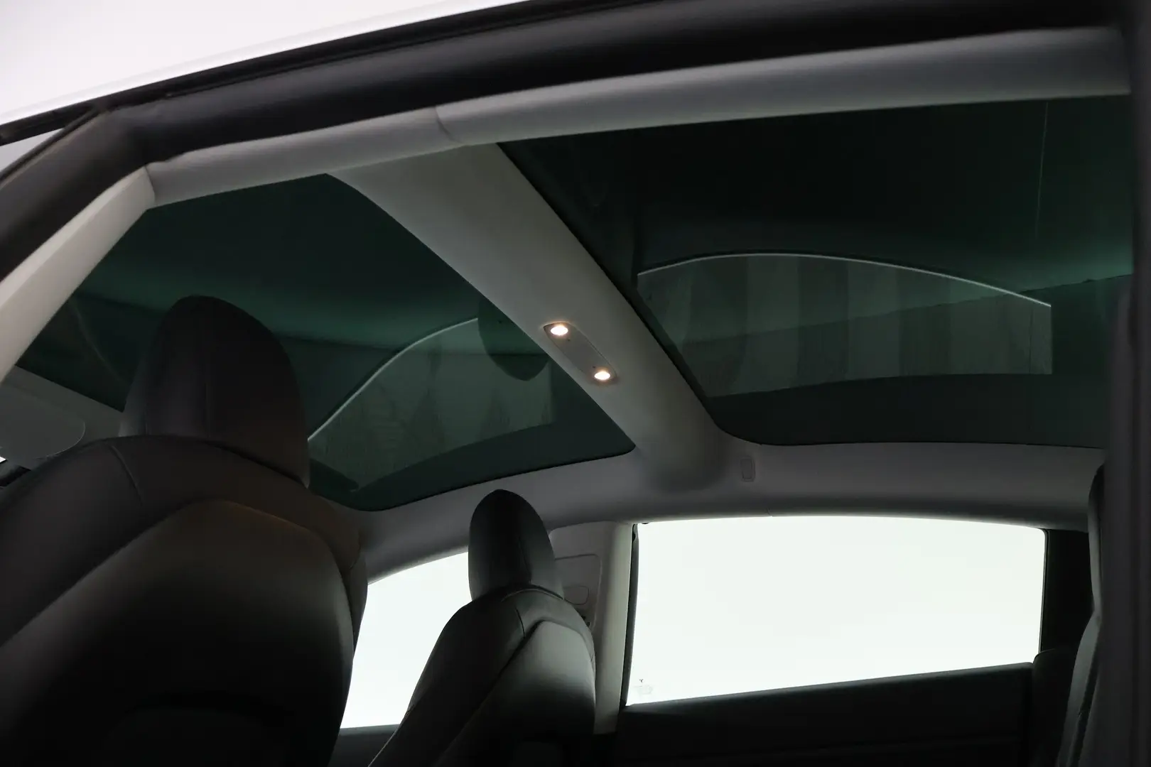 Car Image - 4X7ICr9ZoClmNLr22BkQMS