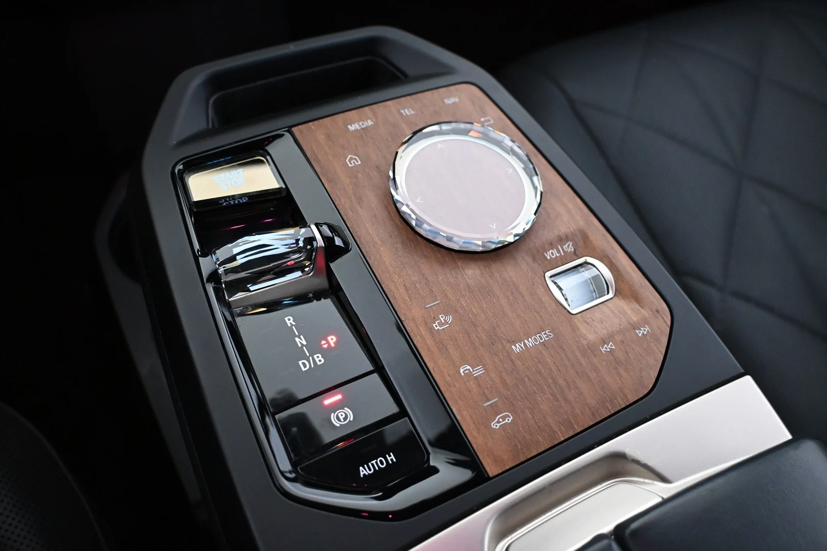 Car Image - 6ZCrjErnJlzNm04D0xDl8f