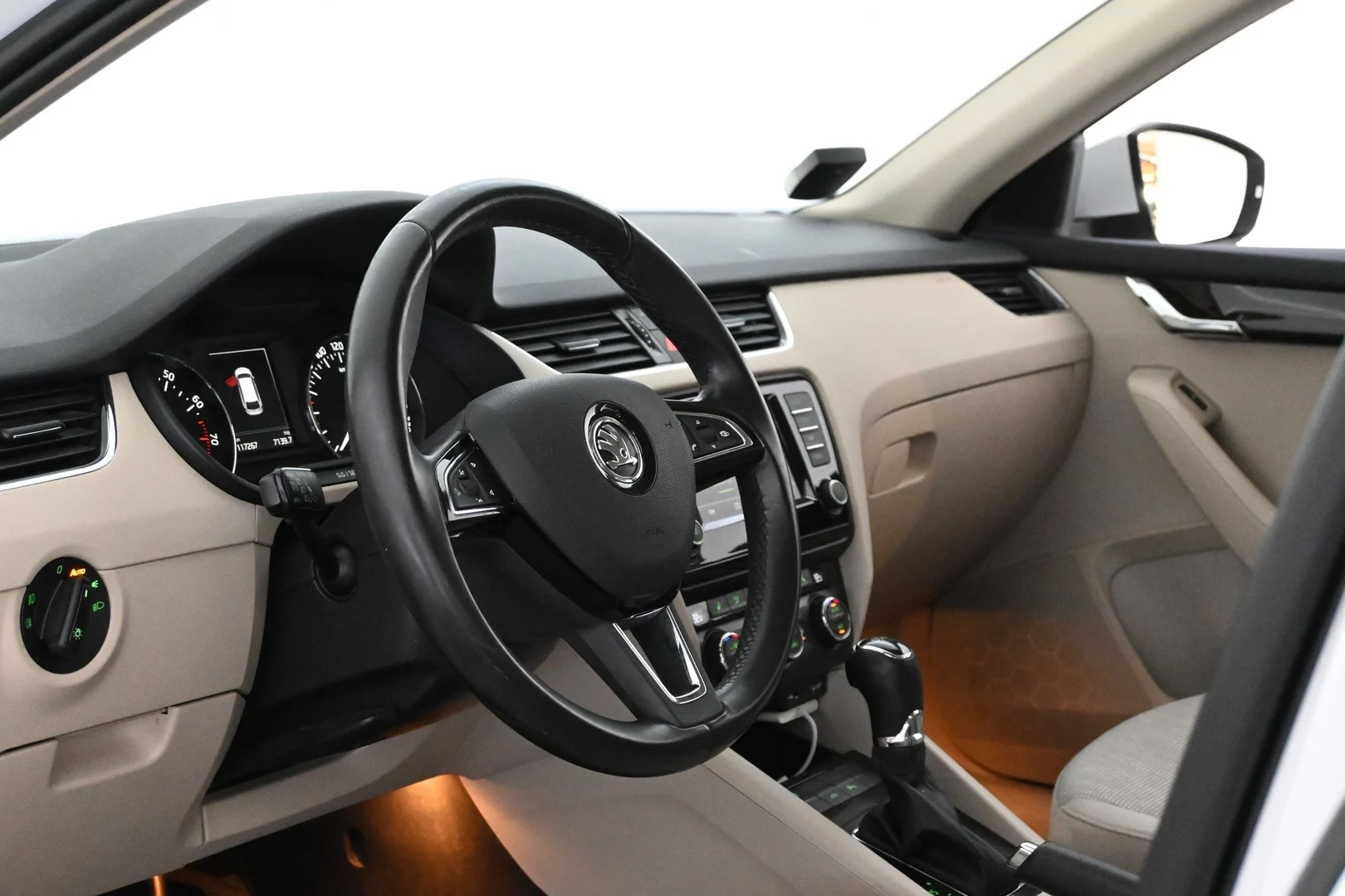 Car Image - H8Y9rGmeNAC2AkkVDRaRl