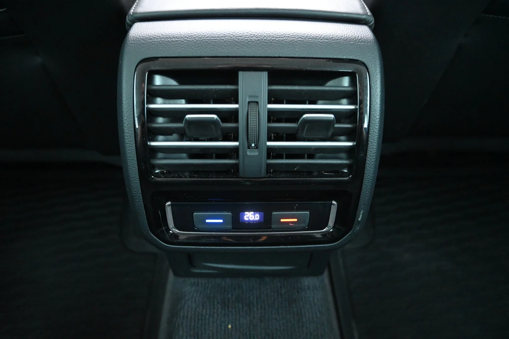 Car Image - 5ggqdE5MUogeGuSrrj2BiC