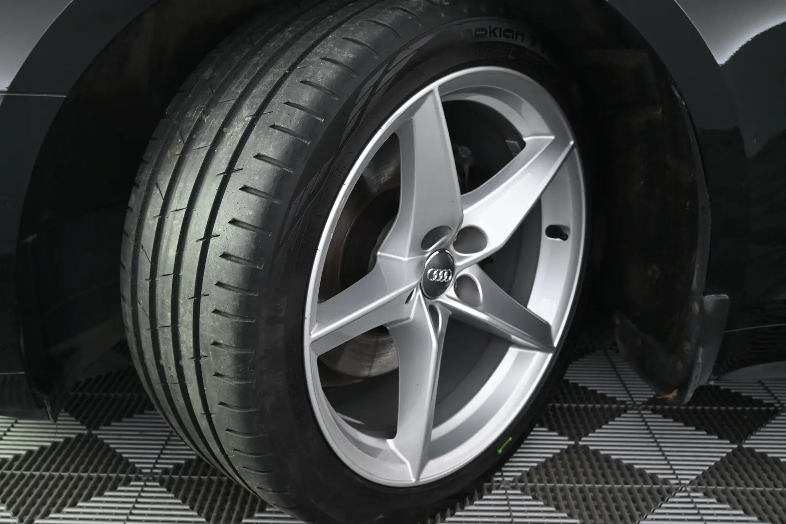 Car Image - 1nxAyhC3SXwyIJkm8xNO2l