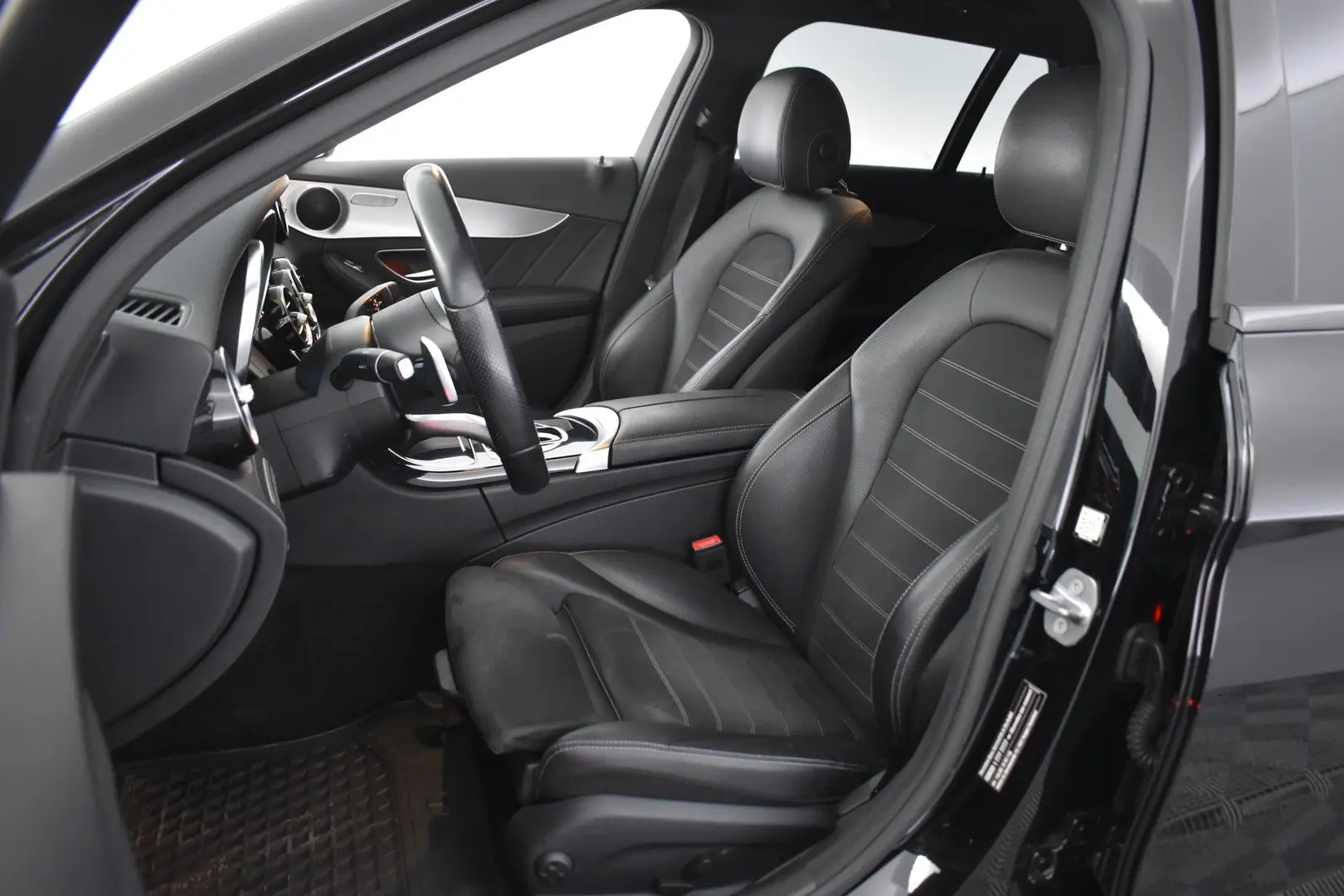 Car Image - 31XrpkA2Ivm7eD9bXFJ07c