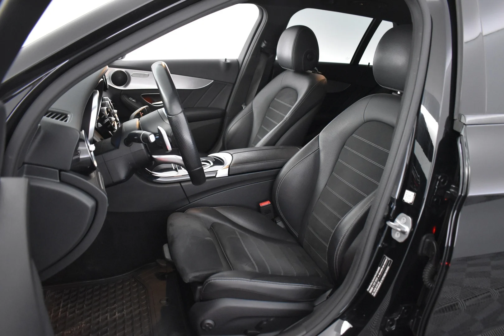 Car Image - 31XrpkA2Ivm7eD9bXFJ07c