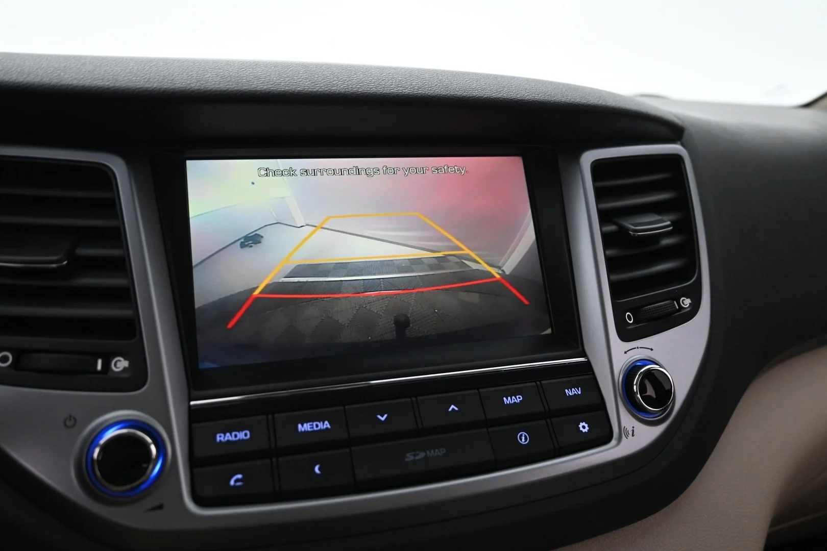 Car Image - 4T3HzvFyVanbmTNdp4zZKv