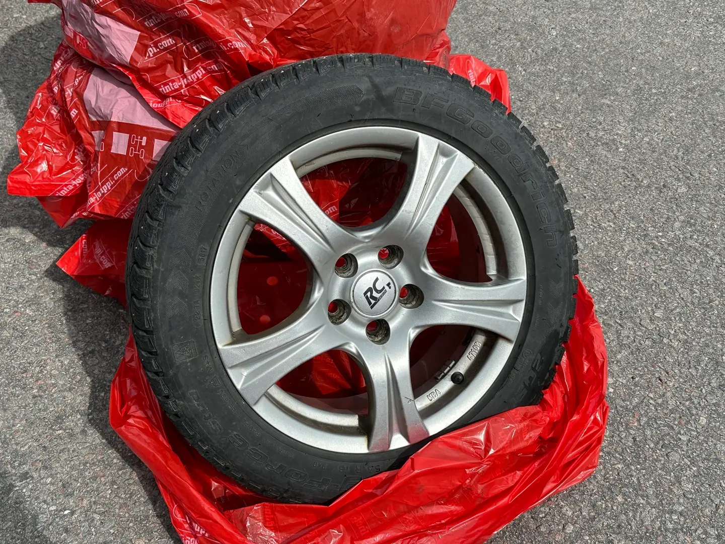 Car Image - 3FxBe9GJHOmm6wDrtFuXEl