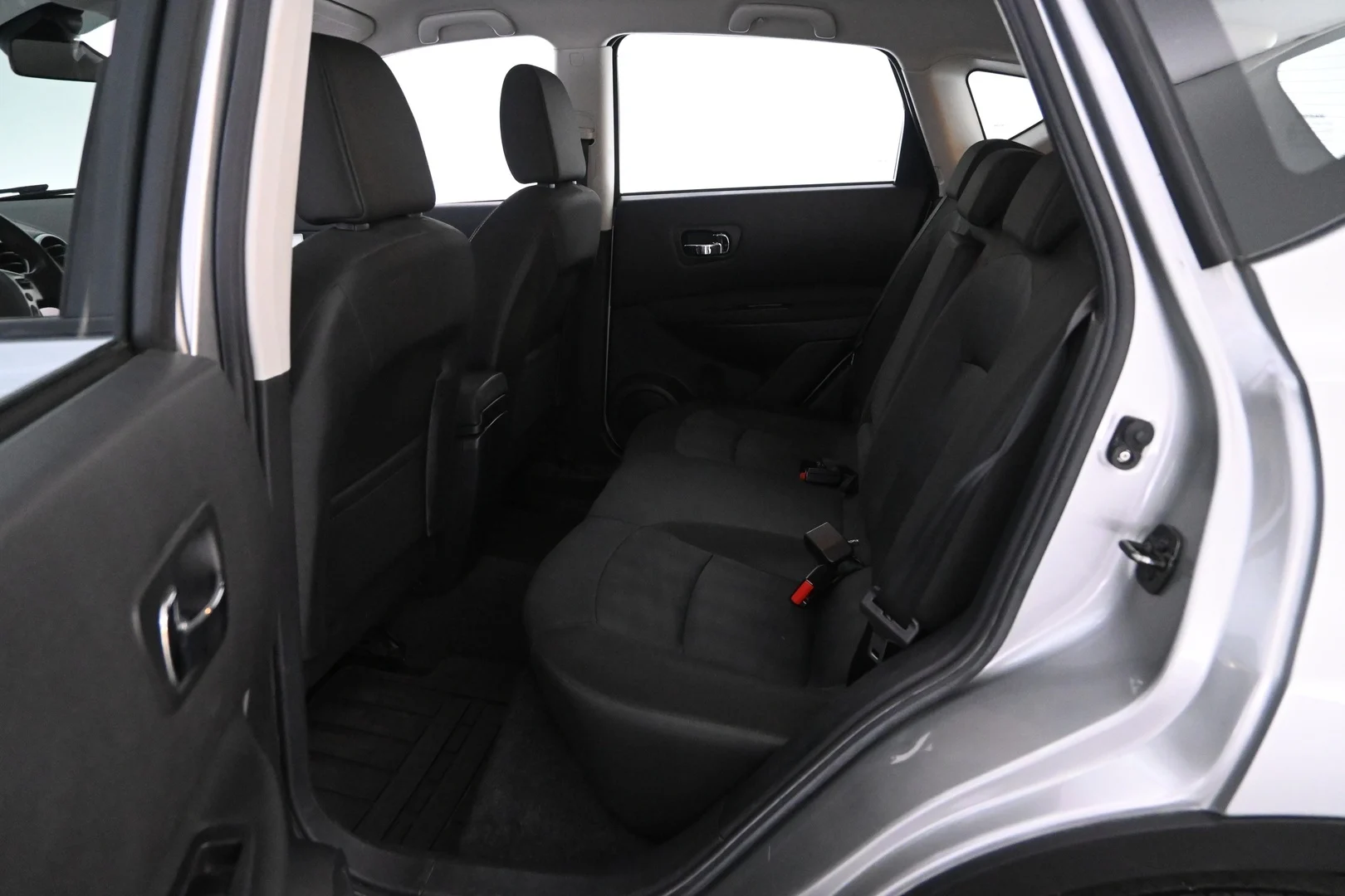 Car Image - 17wj03fBq59DSC4THrWWfd