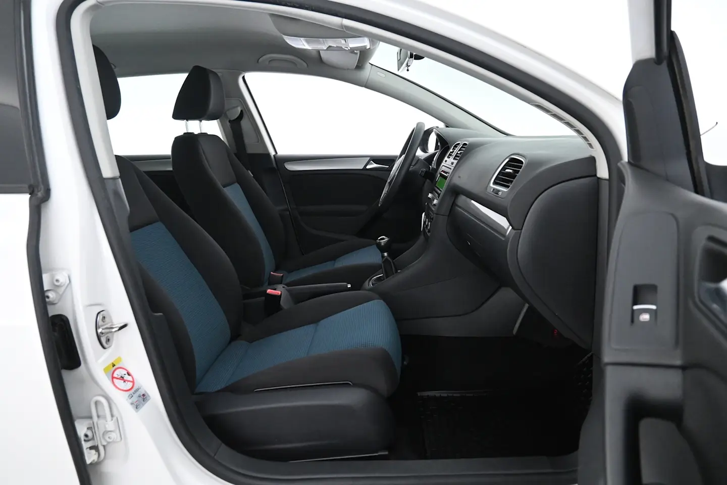 Car Image - 4PUjTZkG06DD75cKPM4Upr