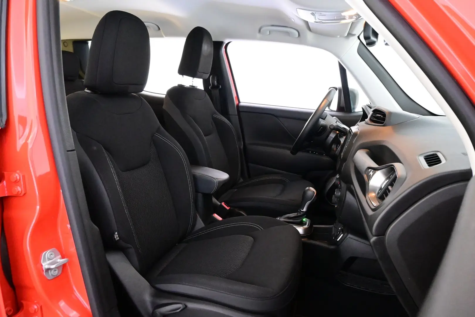 Car Image - 24ebS24uef5geMkQm4CugS