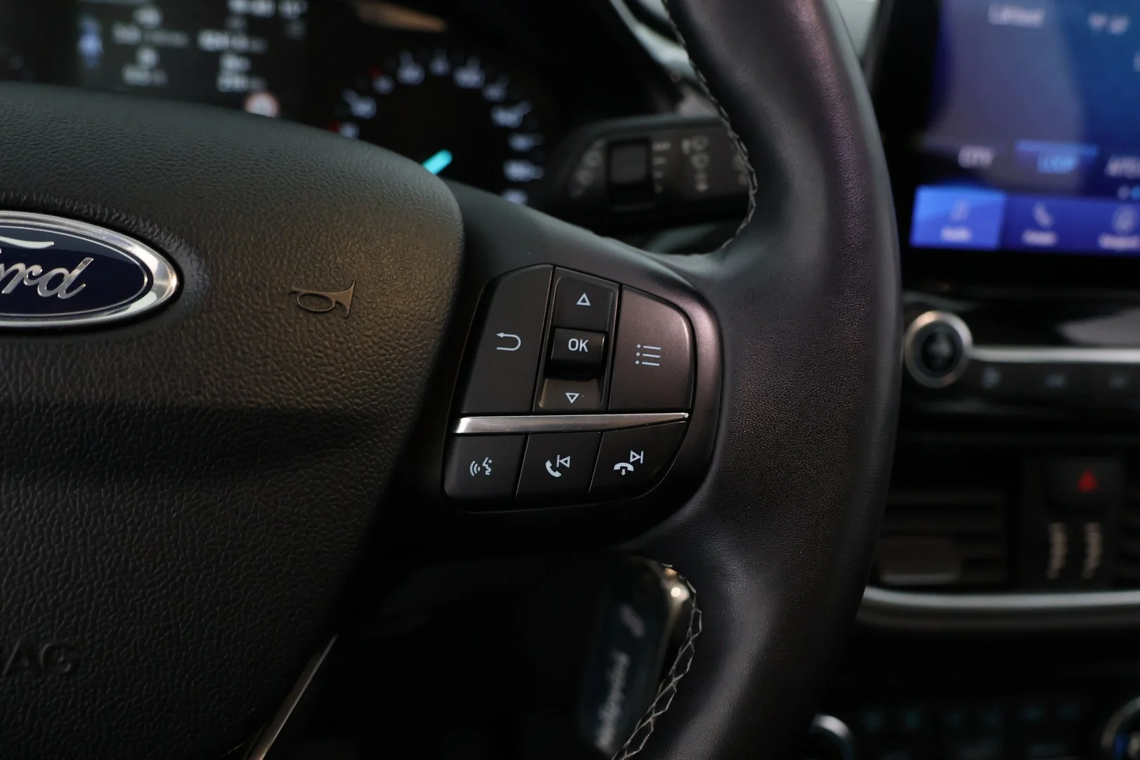 Car Image - 2zQE2SRdbljJZNsakQb9di