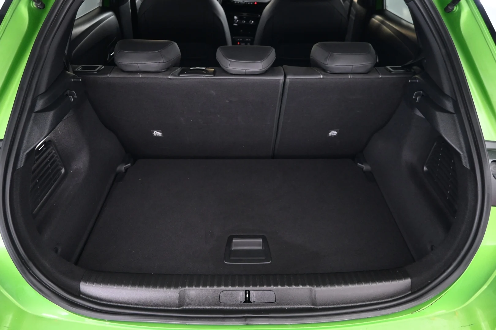 Car Image - MQAMostBLpmD1yynrSyfX