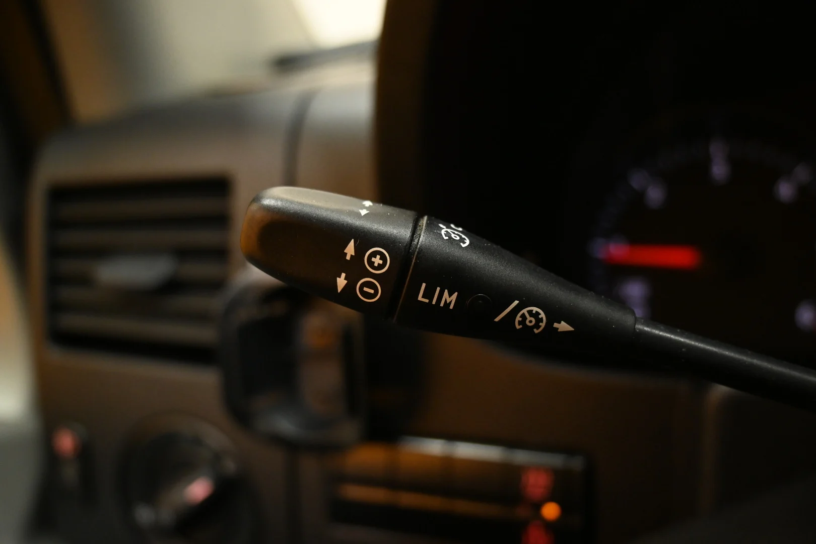 Car Image - 1TfU50dC9kNjsApeJquotR