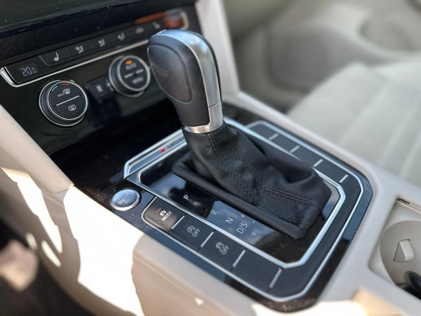 Car Image - 4hB2AhXwkGoOEbWSsYuVRt