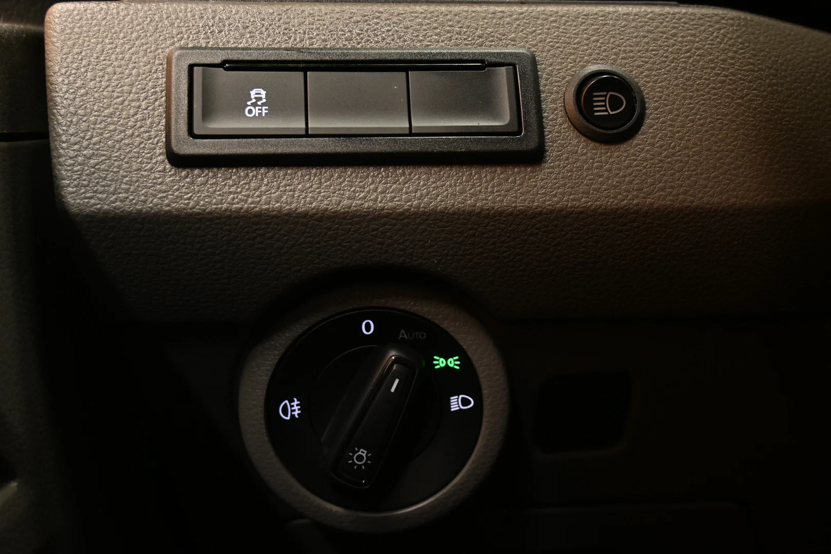 Car Image - 2As0vADiAlNbajJVNXS8TB