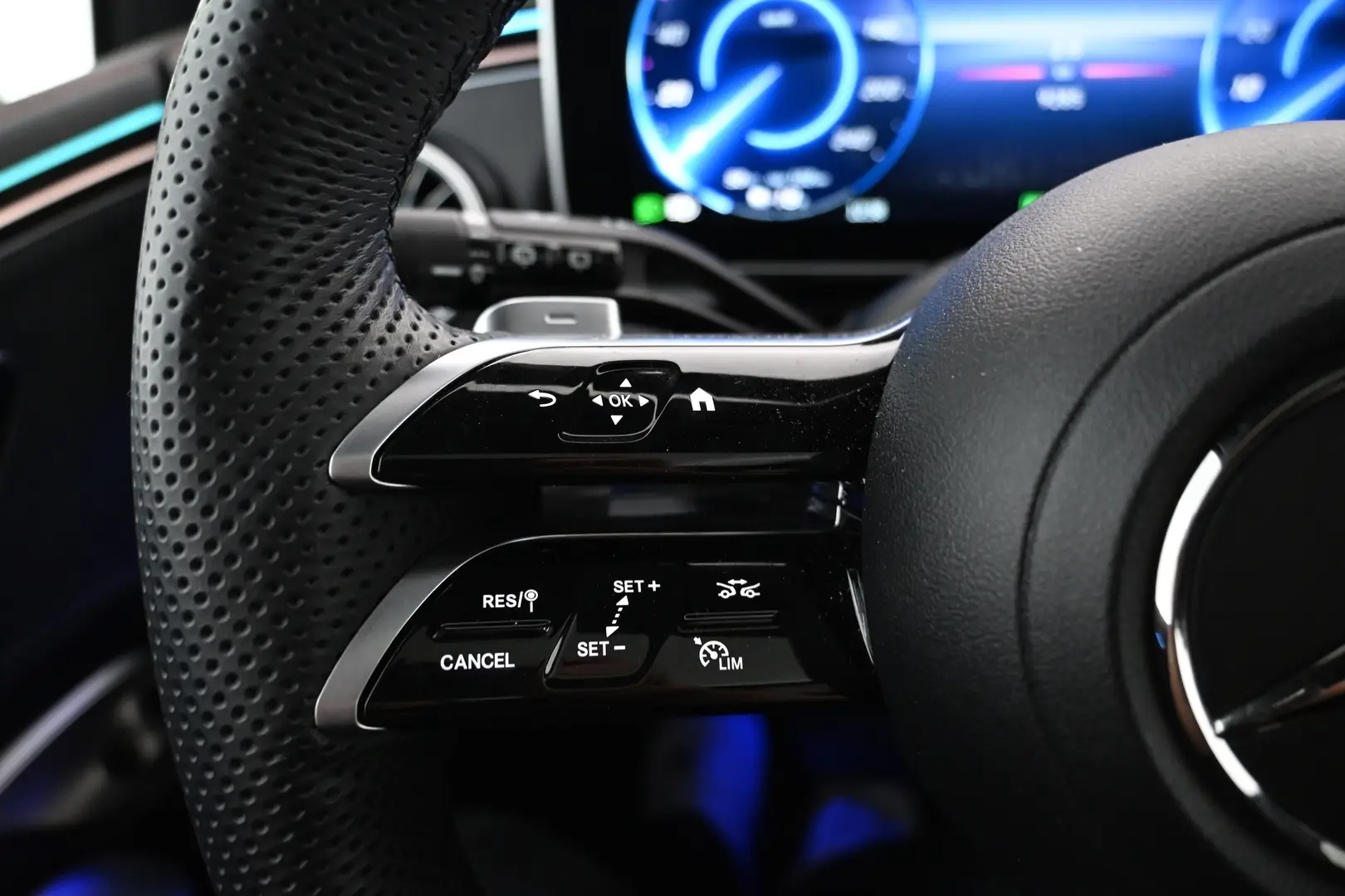 Car Image - 4qx7P0cF6FhGijqsQWAST5