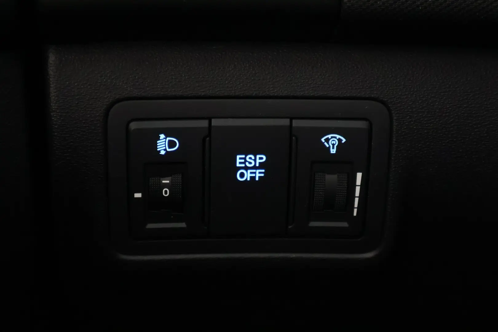 Car Image - omtN7RcoENpy2K4s4cYC6