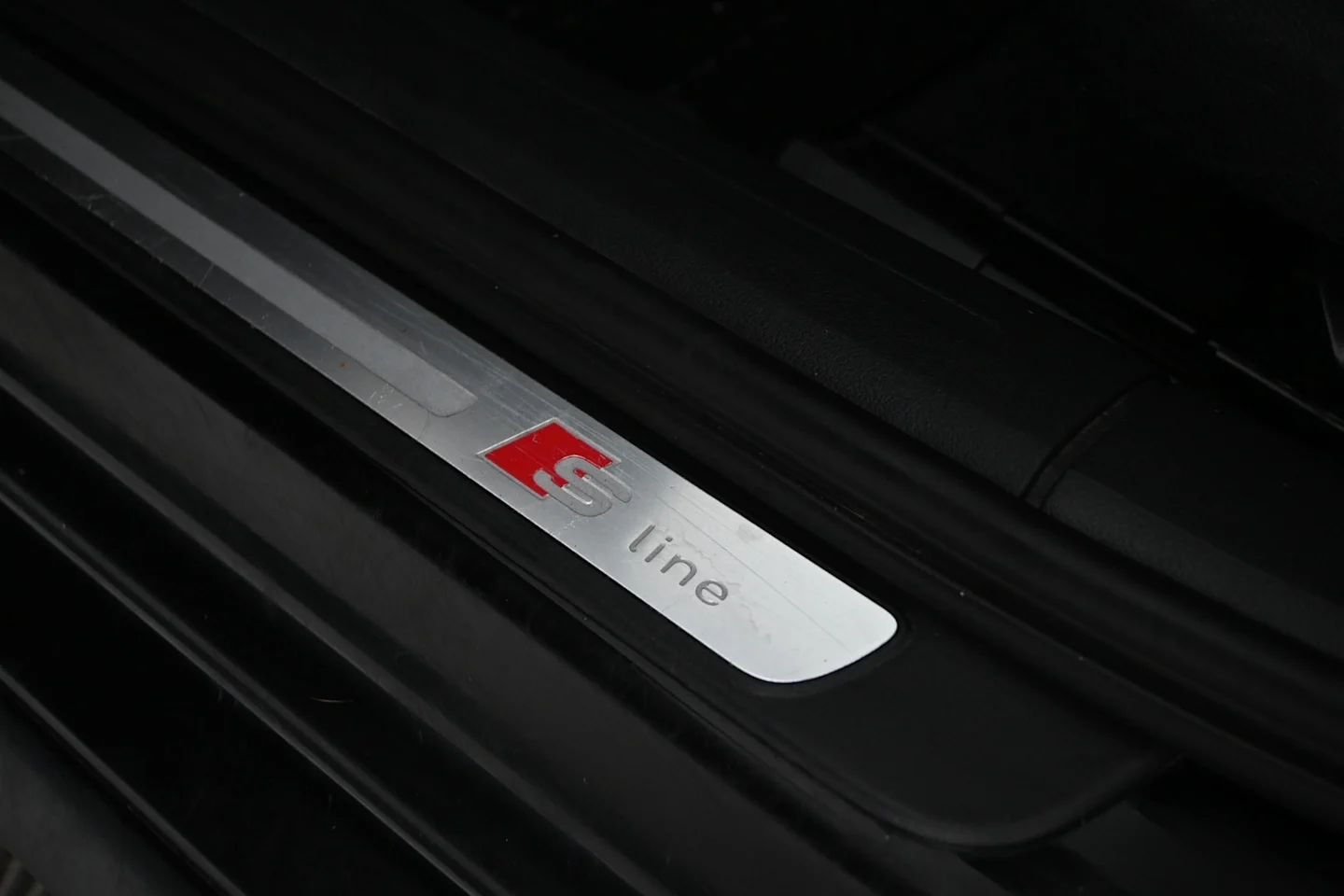Car Image - 6kpfvQDEKedfsMrn5d0Ei0