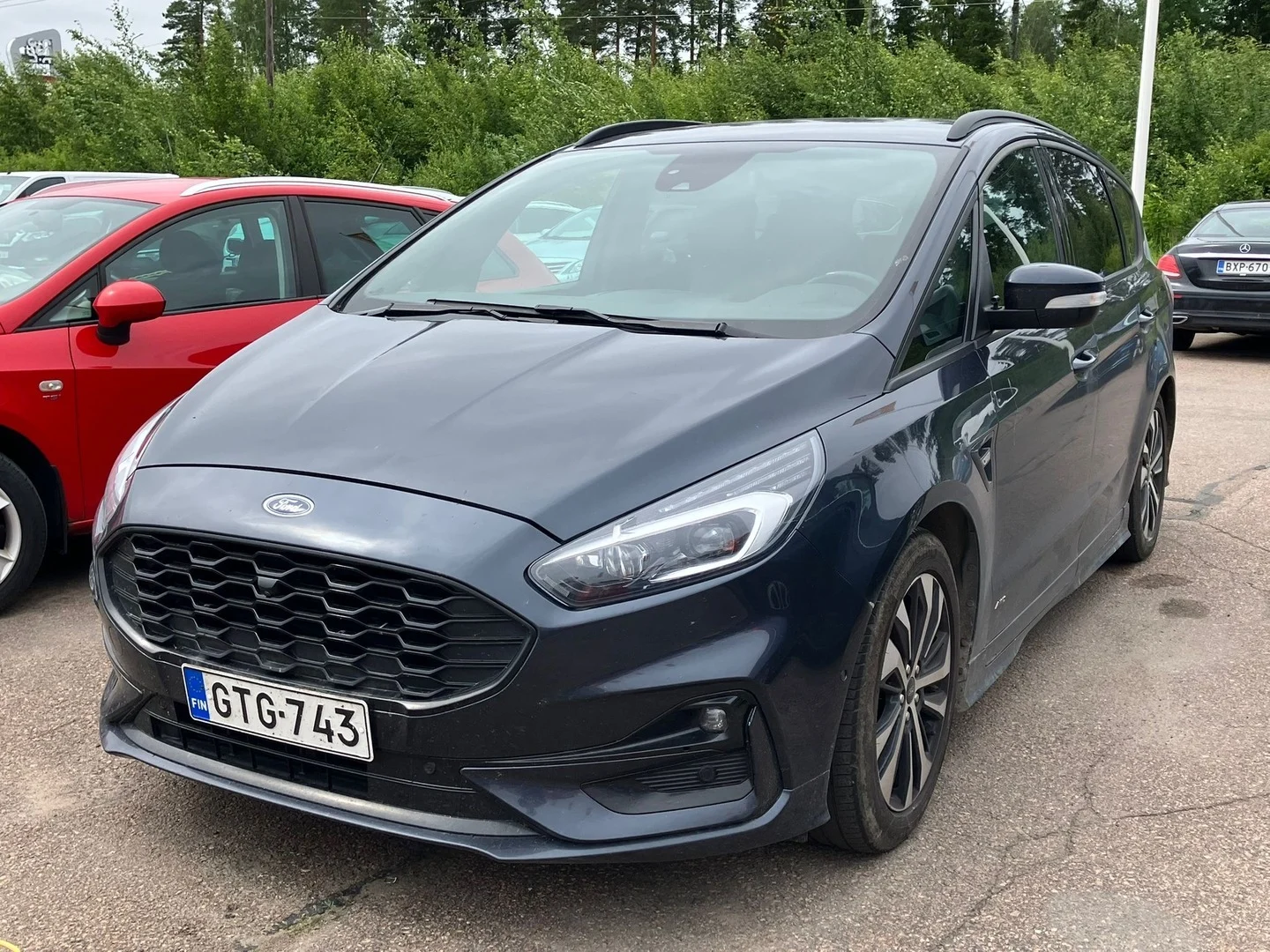 Car Image - 635k16mOJ75XbGxWn83XzE