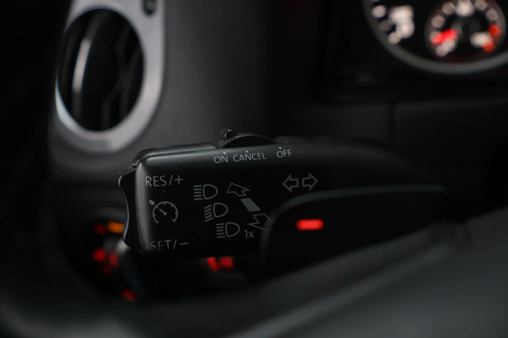 Car Image - 5jdn7e1VuYlyUeMRlc32L0
