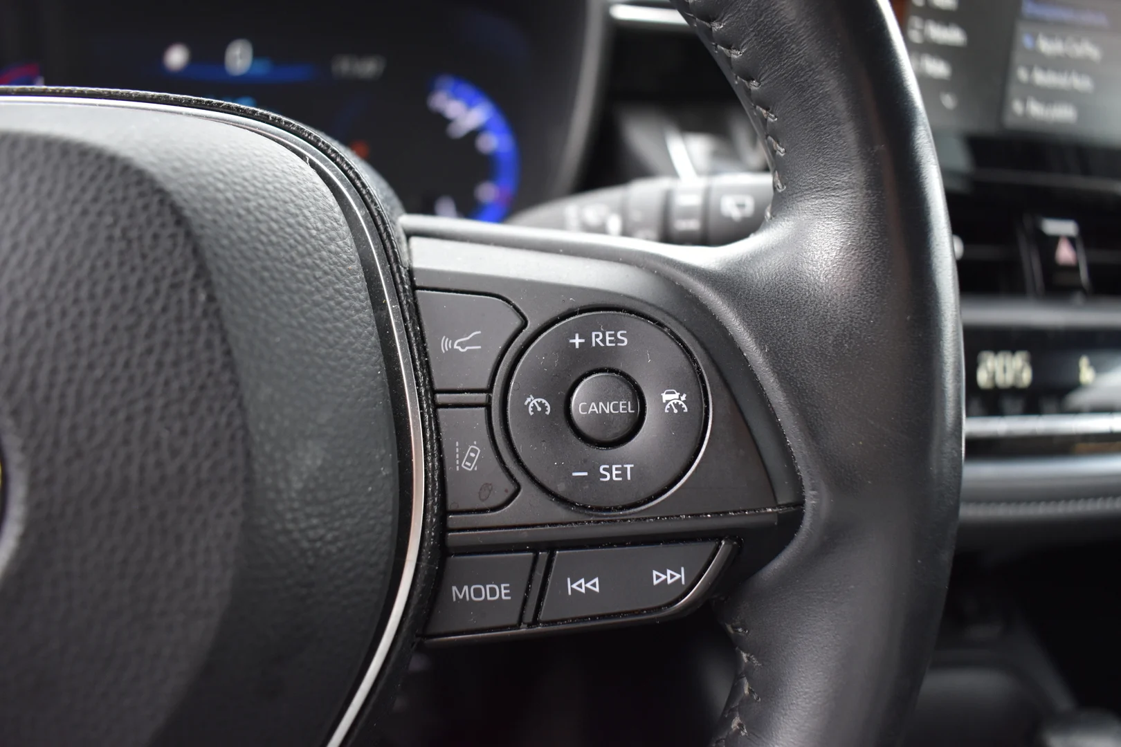Car Image - 2eCConSkR750s2ngnpAZA4
