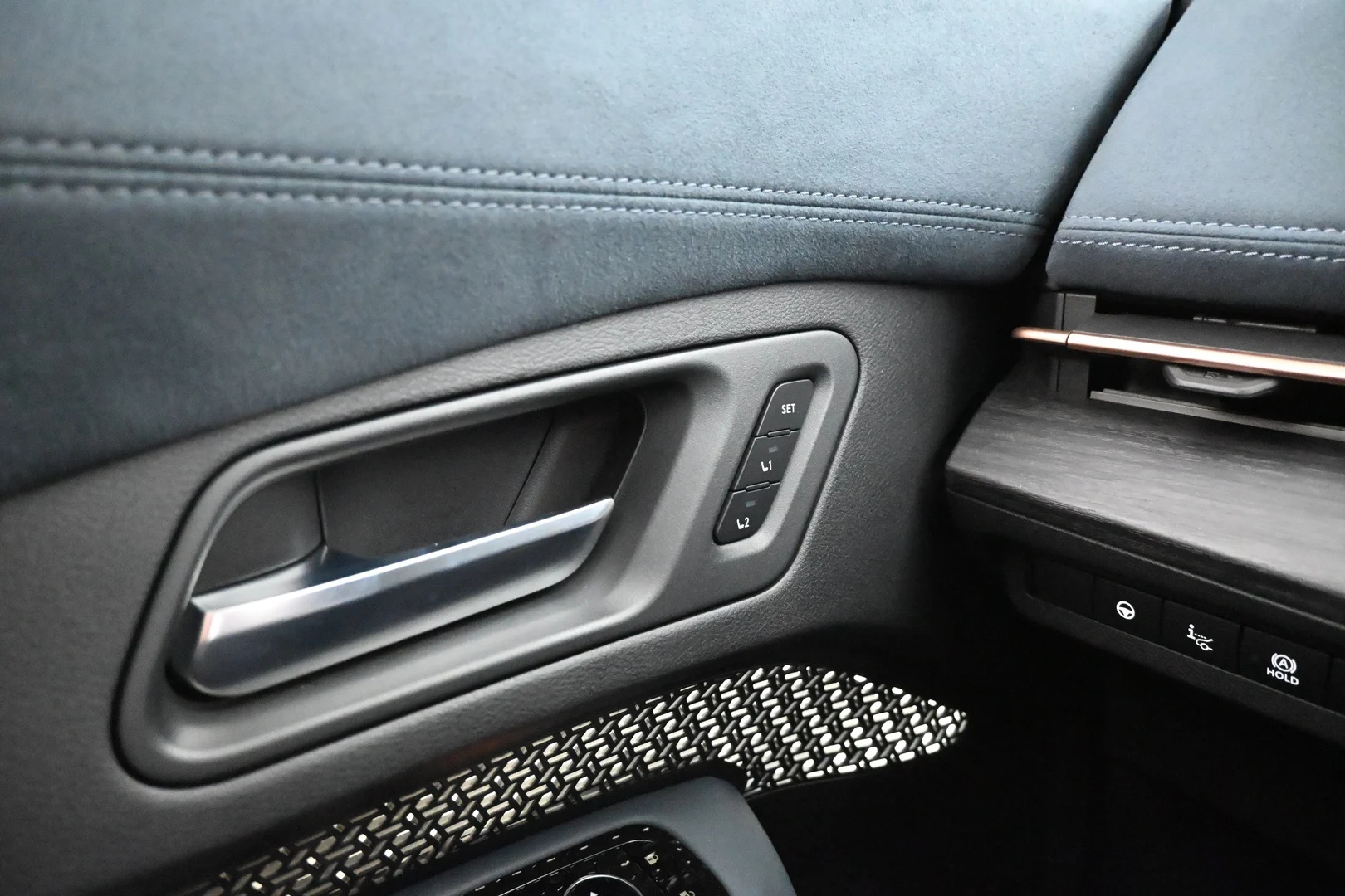 Car Image - 2zYOGuB8hduwOHN7v14blx
