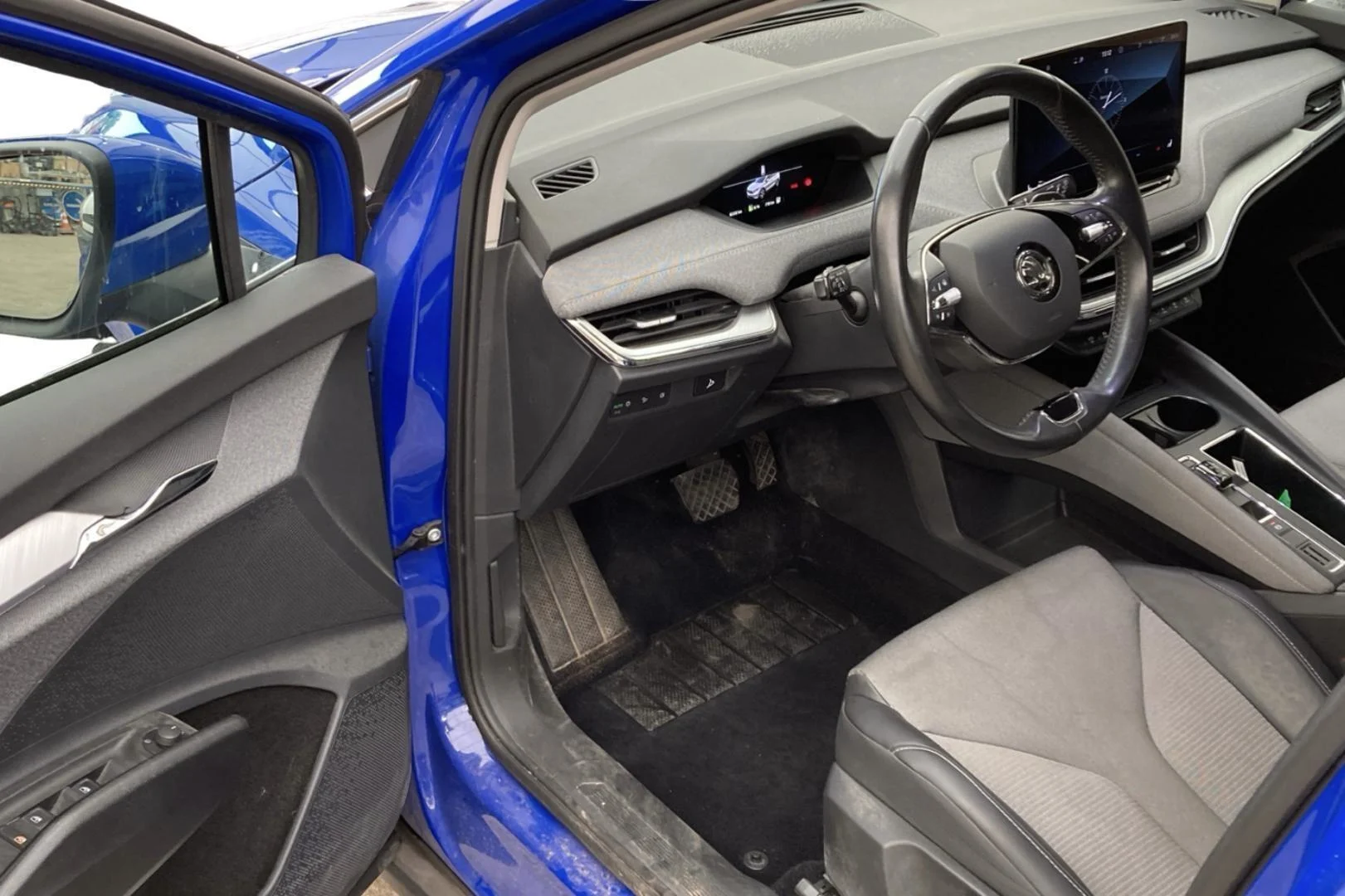 Car Image - 4nigQdnYEtpSrFJM3a2bP4