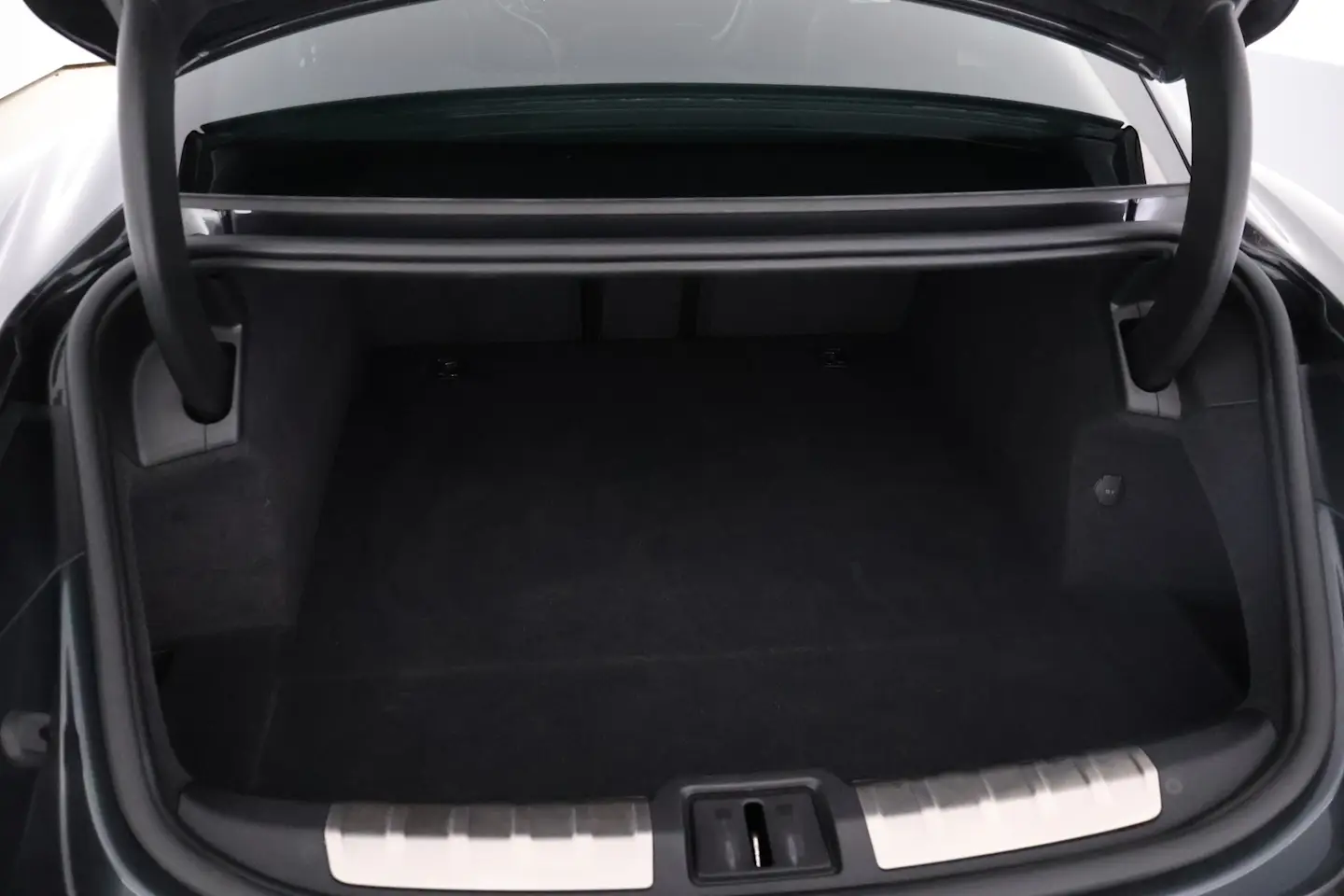 Car Image - 3VPwiWt5fPBakiENNXe7pE