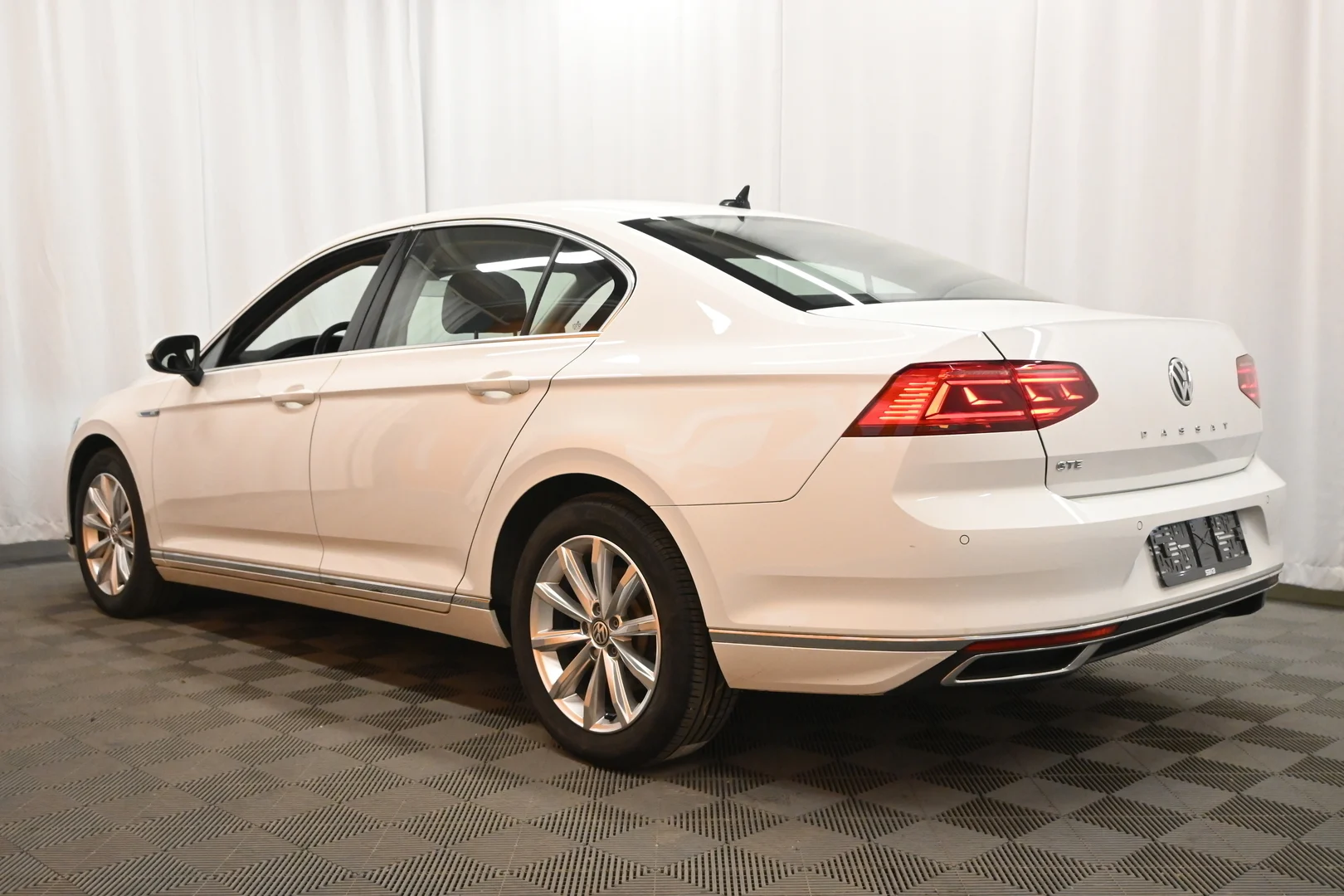 Car Image - 5kXnxKDKbmtKuM54jtUYa6