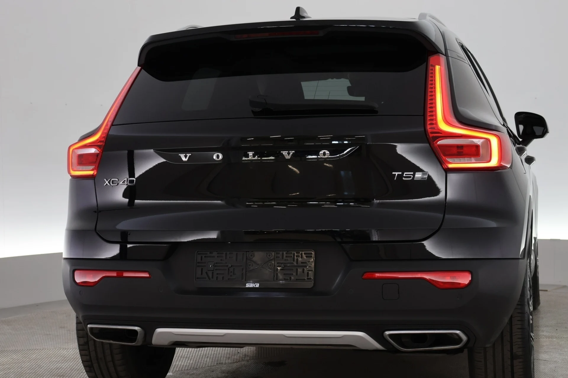 Car Image - 4TZX5NeahC5N8p8y6TQfLz