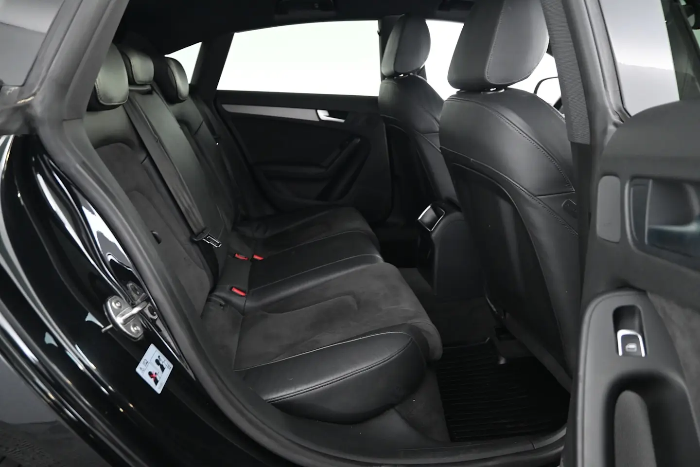 Car Image - 7KTiwod0CILnbFhfe3of72