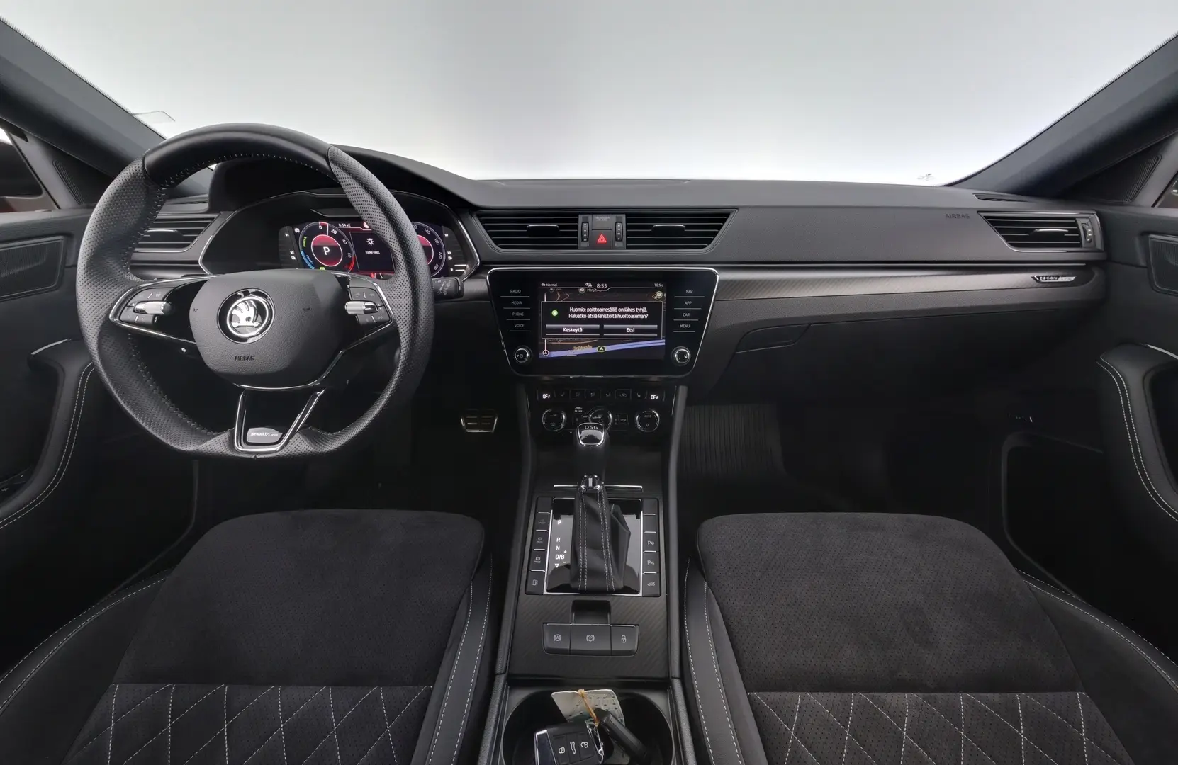 Car Image - 6VsNeLLzfiC2JWBE8ZBwHG