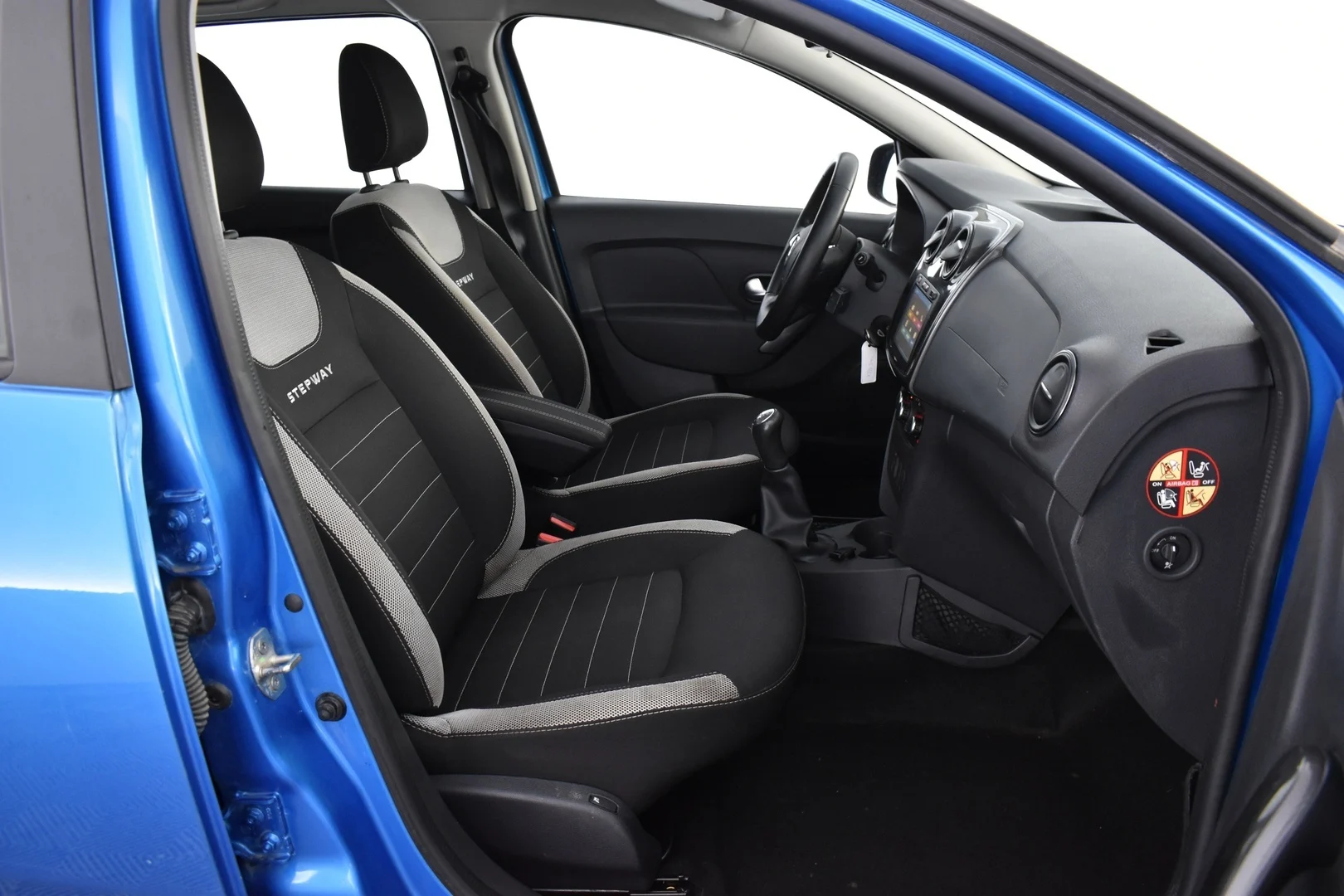 Car Image - 7395ZJDgVPdUixFmiXX5uN