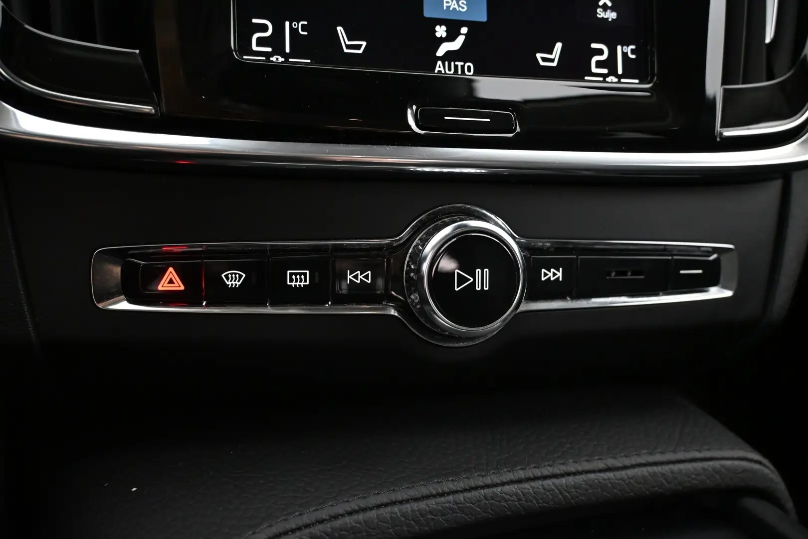 Car Image - j1jqUiweip20IwWLKdmeA