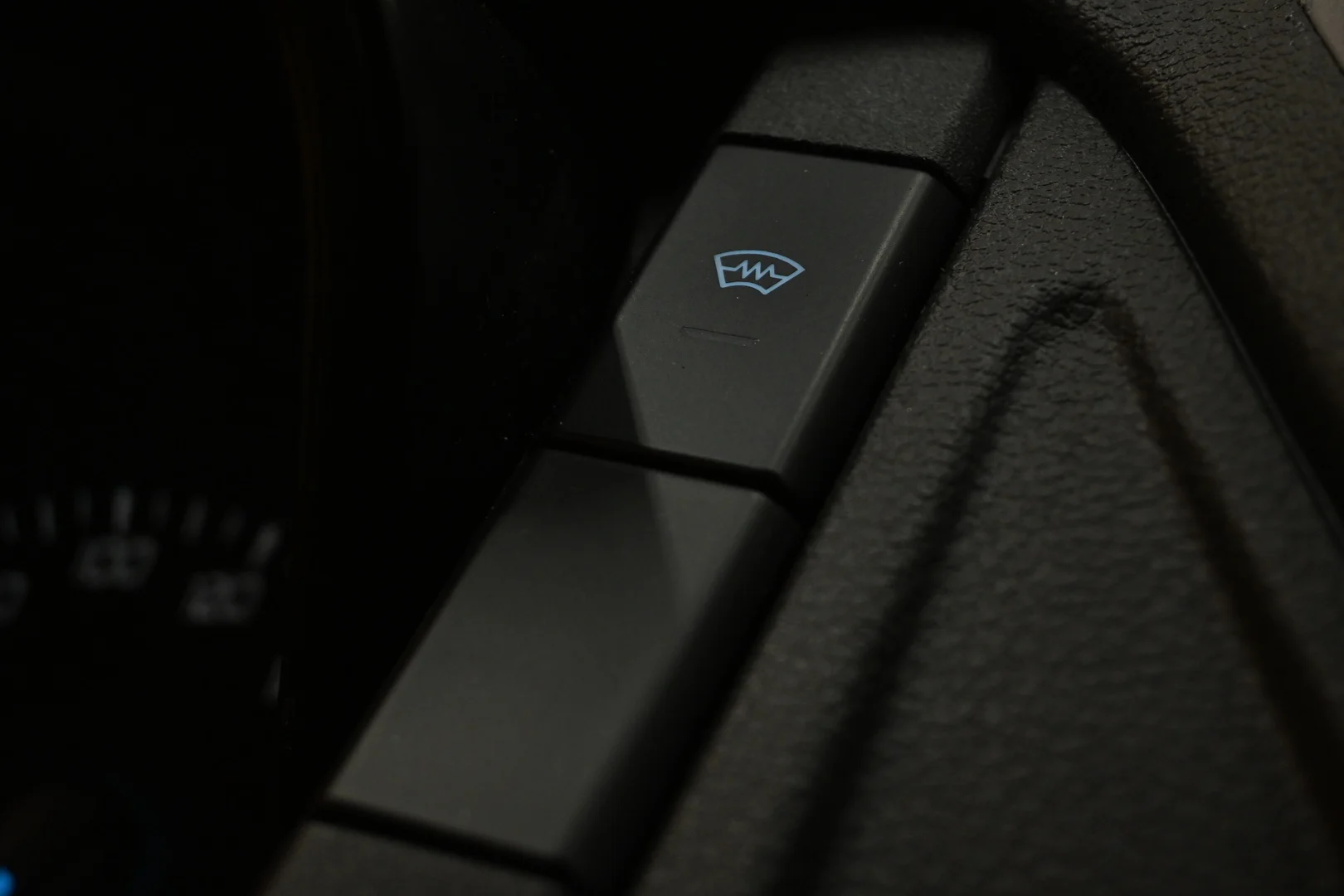 Car Image - ez20SG7BNICsUYl5VtD8I