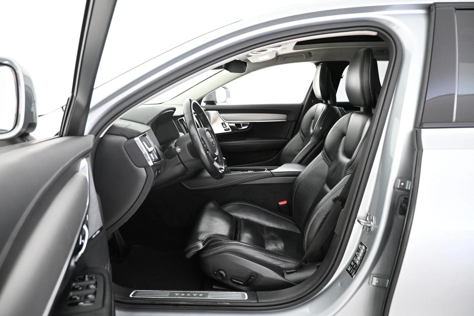 Car Image - 77U1GpAtmasqKry9eFQ1eU